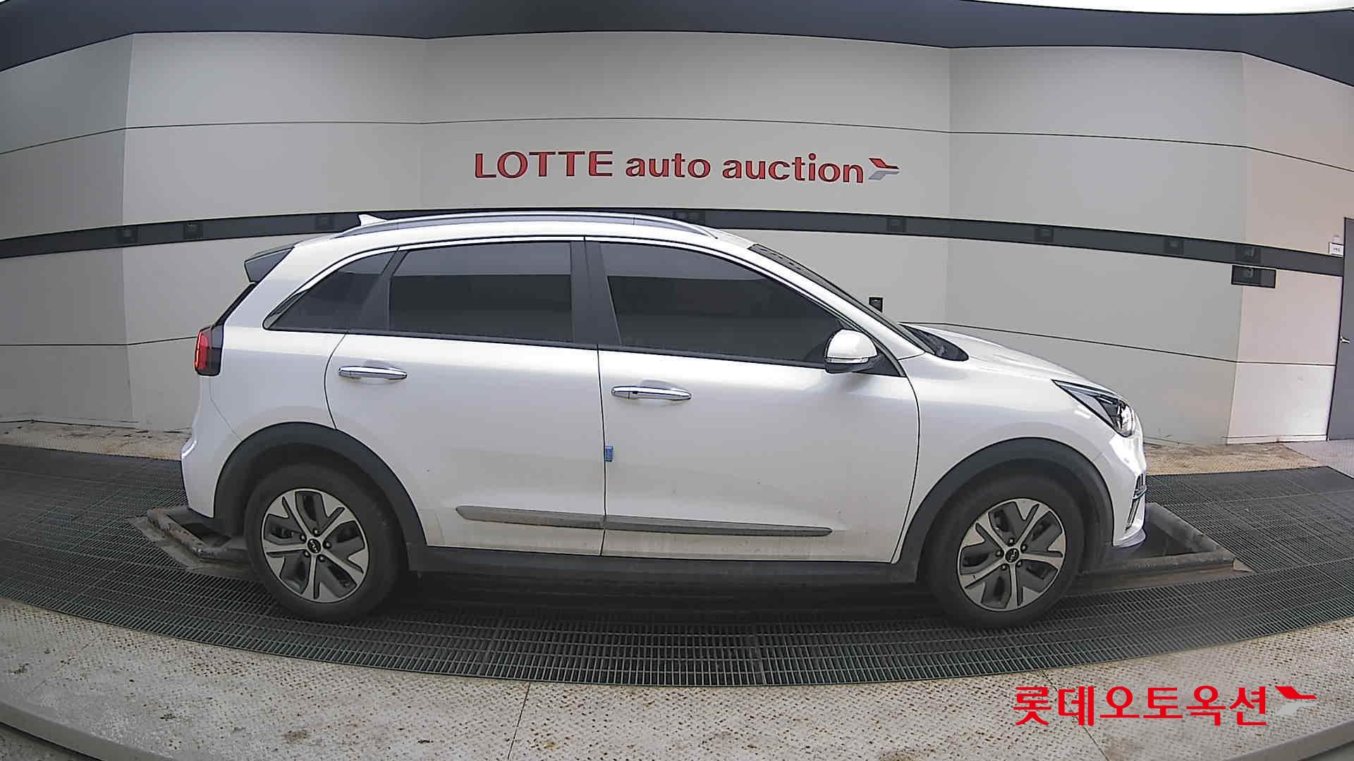 كيا نيرو 2022 - صورة 21