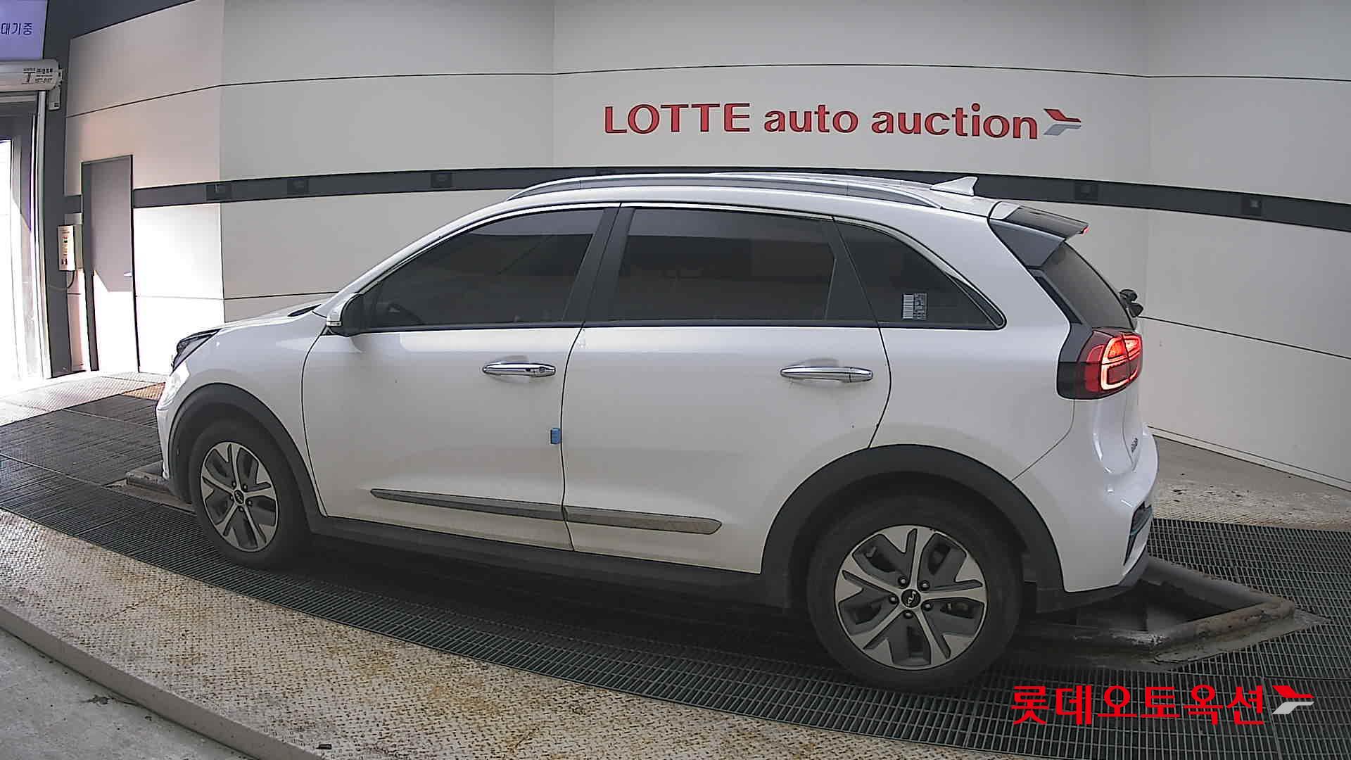 كيا نيرو 2022 - صورة 14