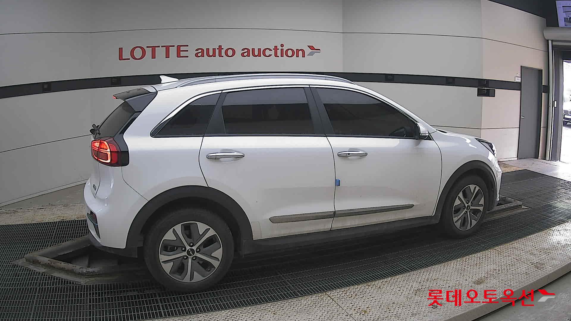 كيا نيرو 2022 - صورة 20