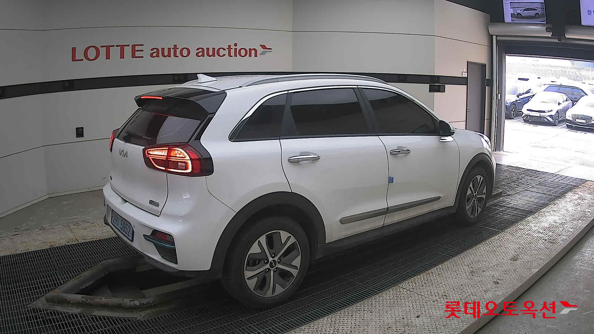 كيا نيرو 2022 - صورة 19