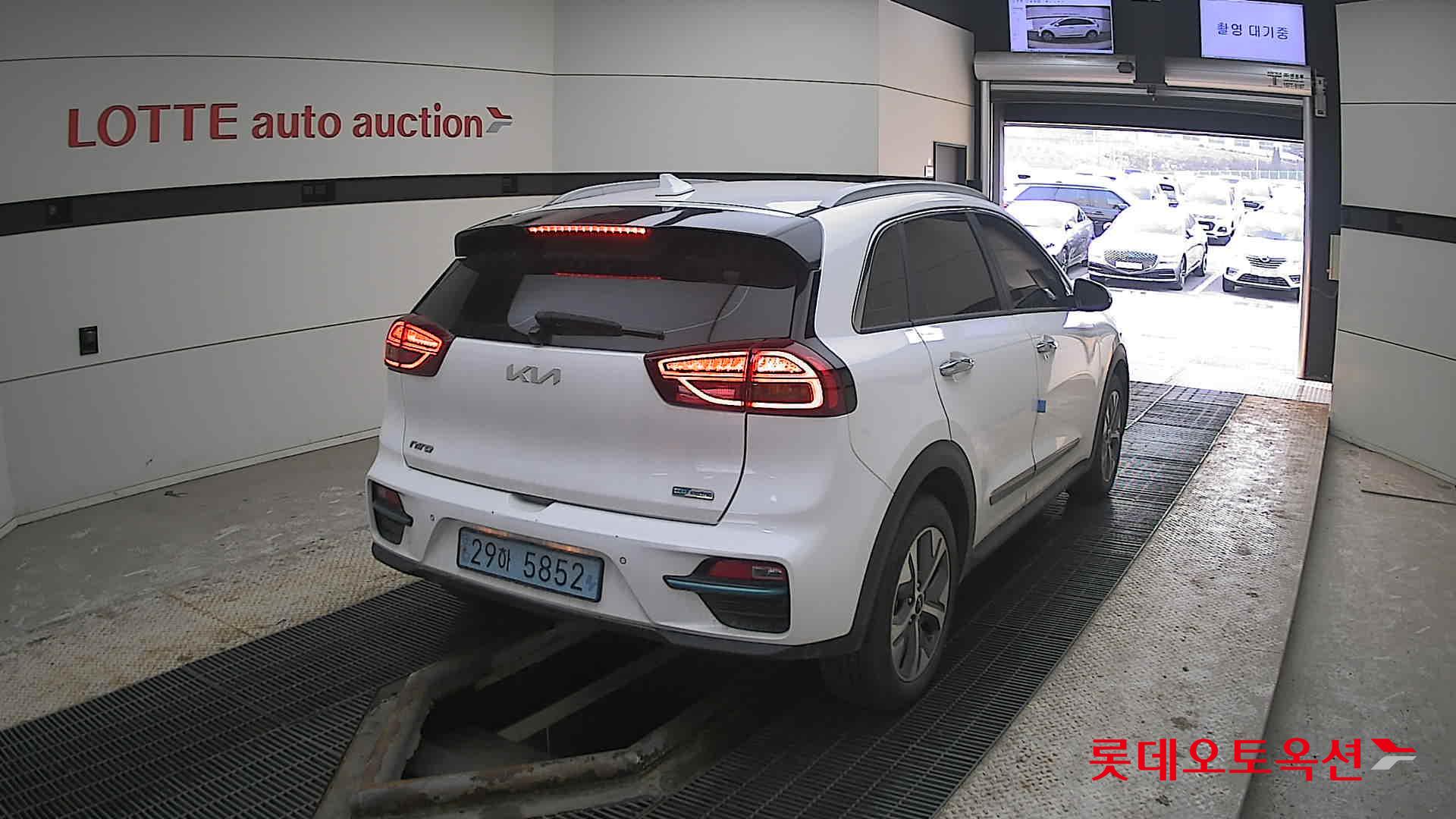 كيا نيرو 2022 - صورة 18