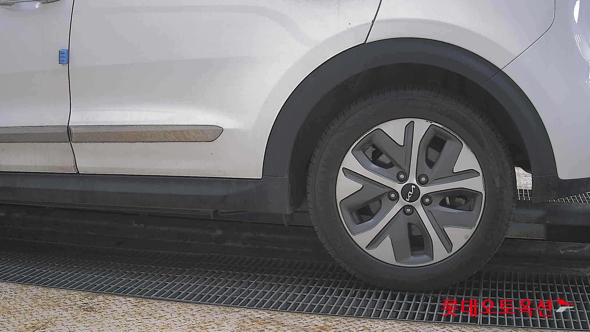 كيا نيرو 2022 - صورة 26