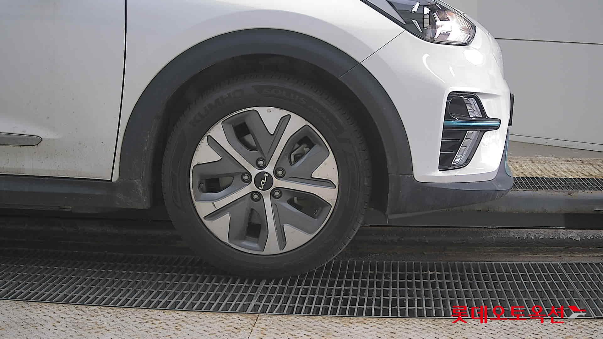 كيا نيرو 2022 - صورة 27