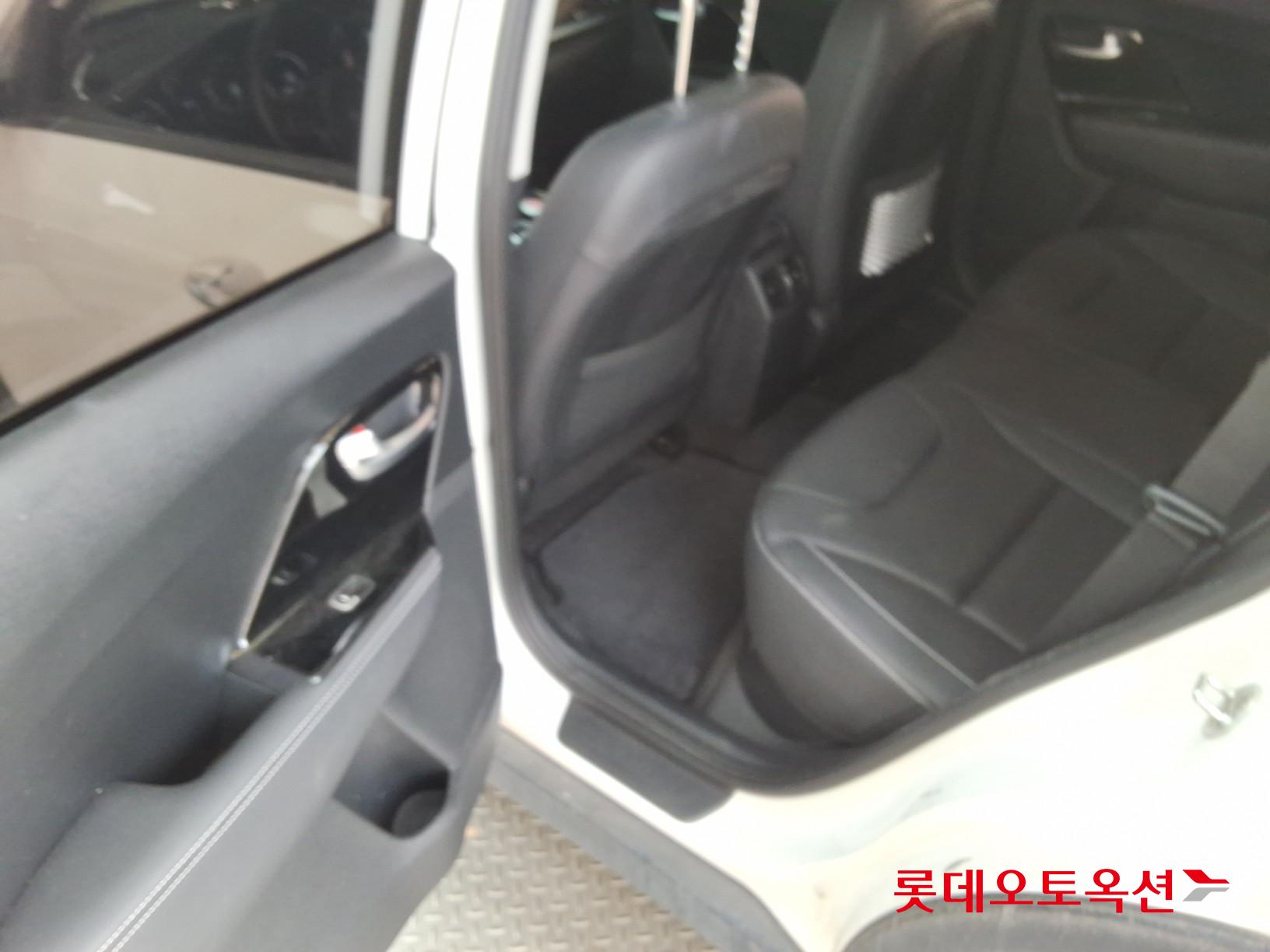 كيا نيرو 2022 - صورة 37