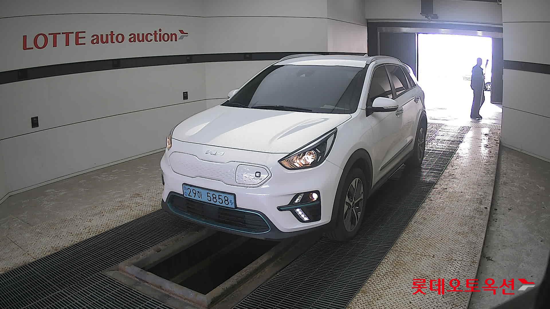 كيا نيرو 2022 - صورة 10