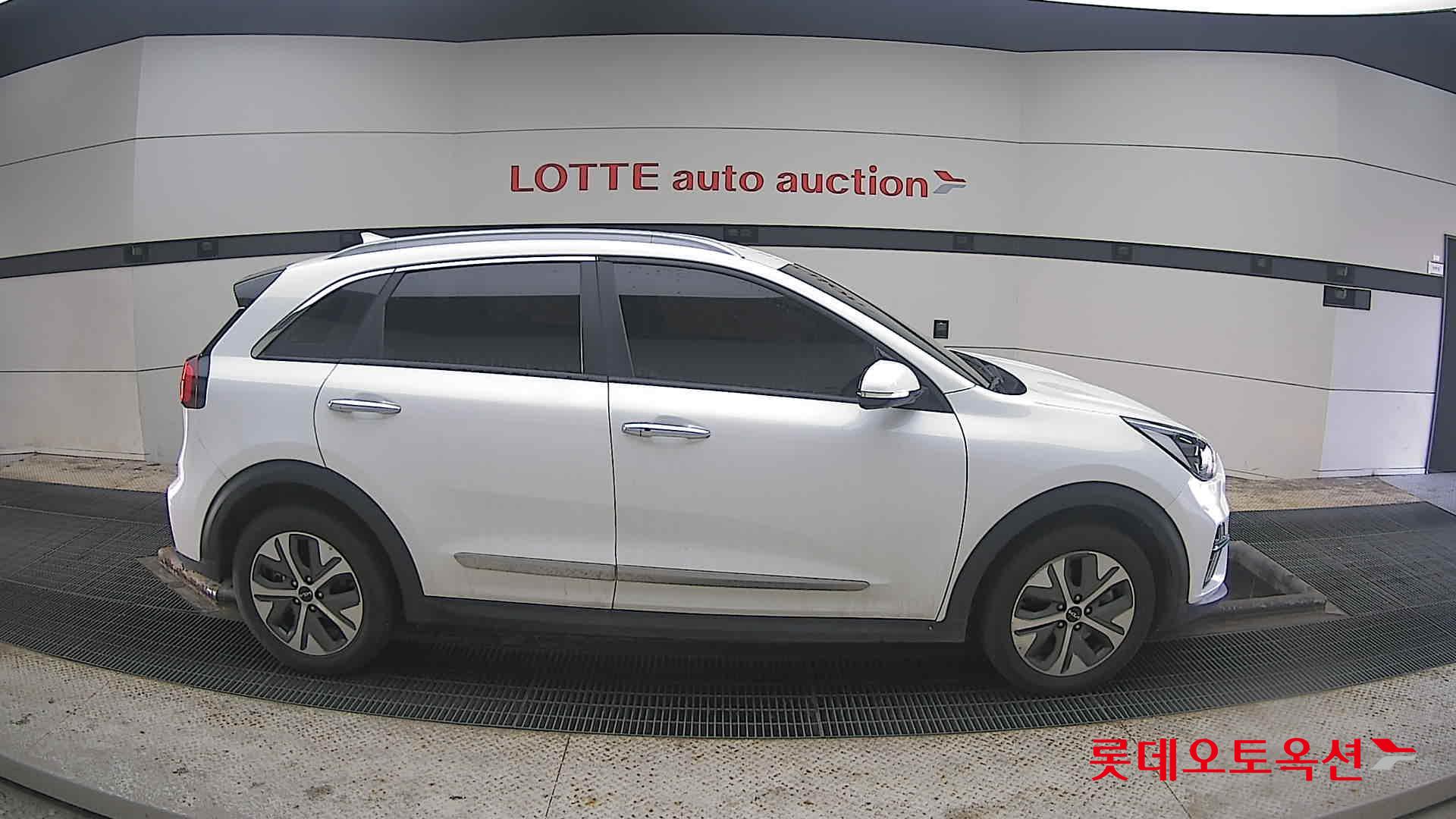 كيا نيرو 2022 - صورة 21