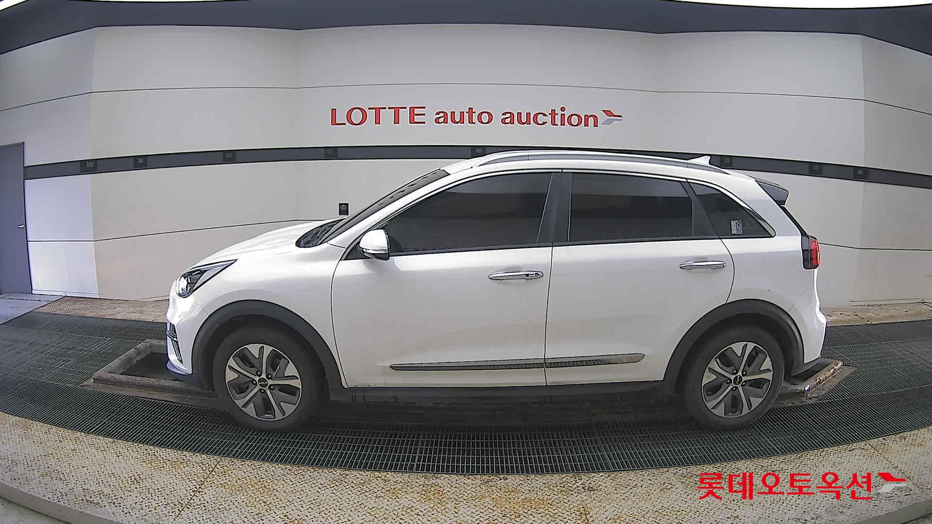 كيا نيرو 2022 - صورة 13