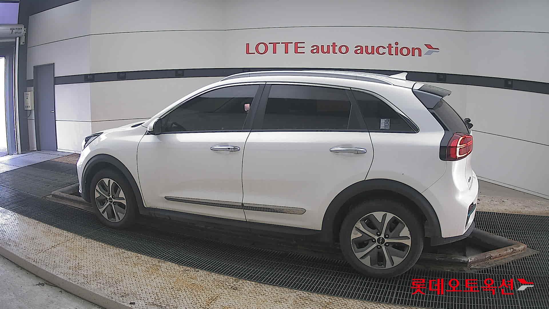 كيا نيرو 2022 - صورة 14