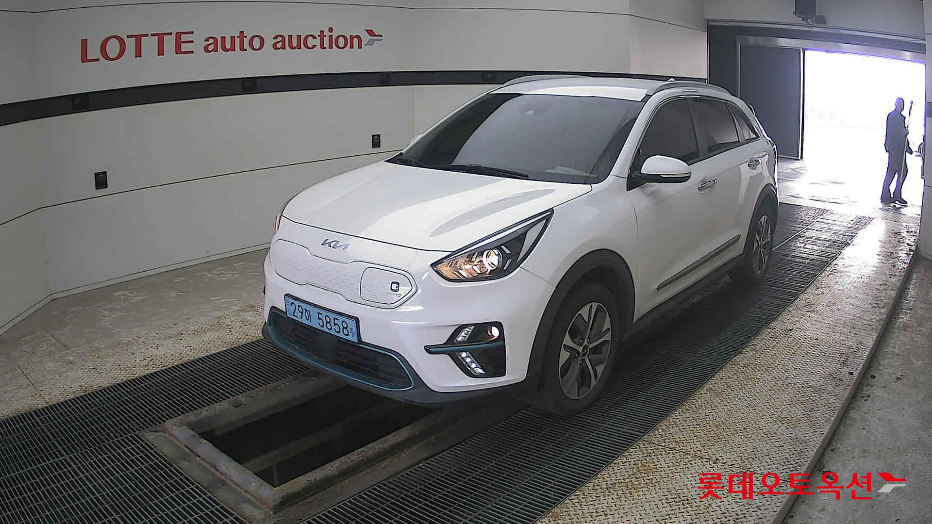 كيا نيرو 2022 - صورة 3