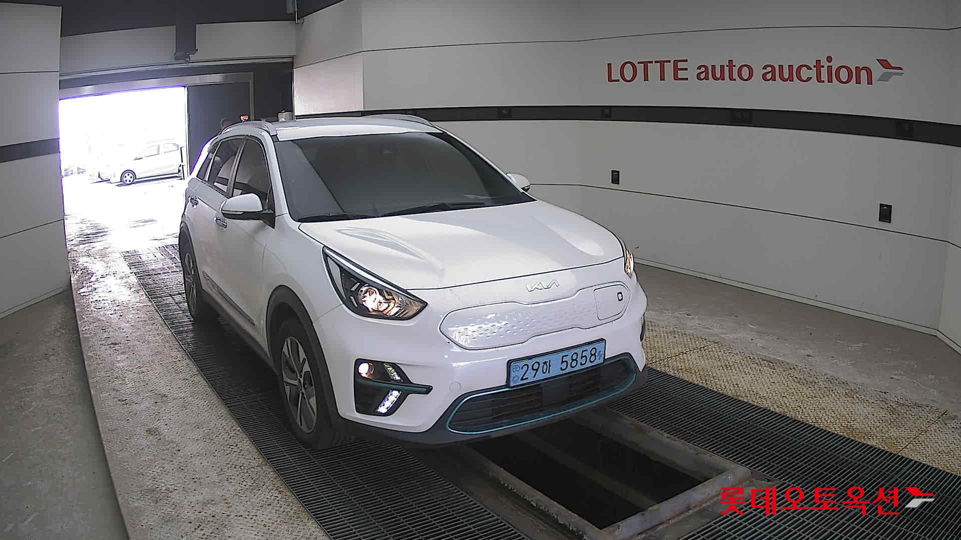 كيا نيرو 2022 - صورة 24