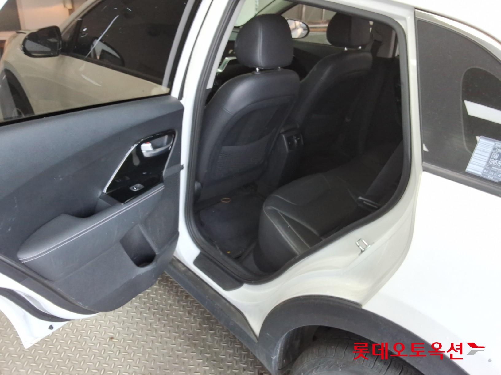 كيا نيرو 2022 - صورة 37