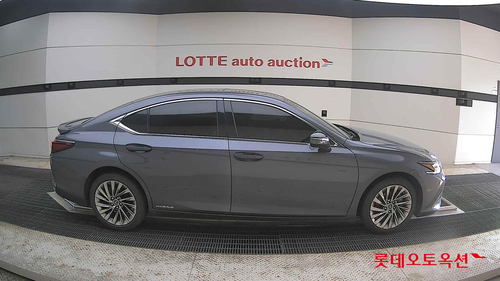 LEXUS ES - 21