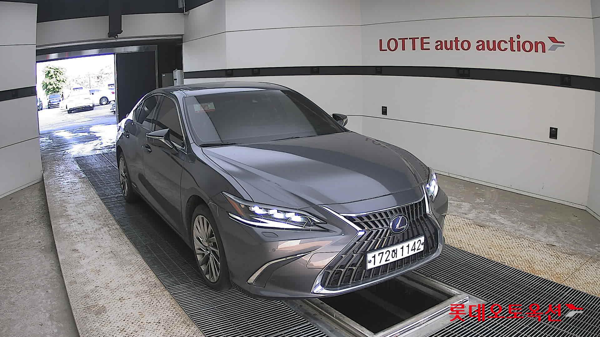 LEXUS ES - 24
