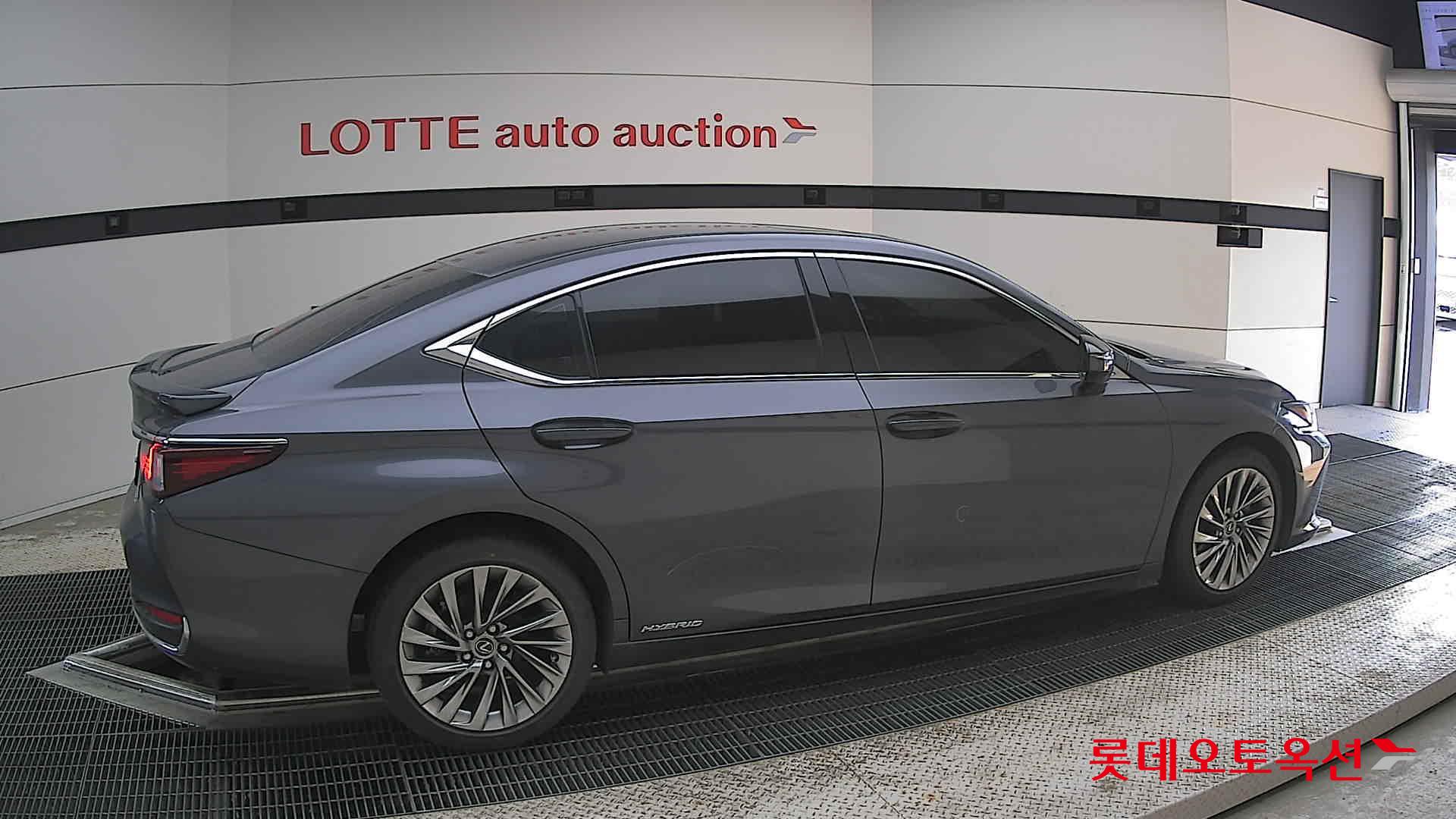LEXUS ES - 20