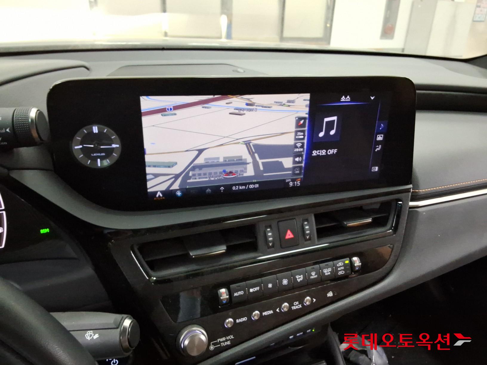 LEXUS ES - 33