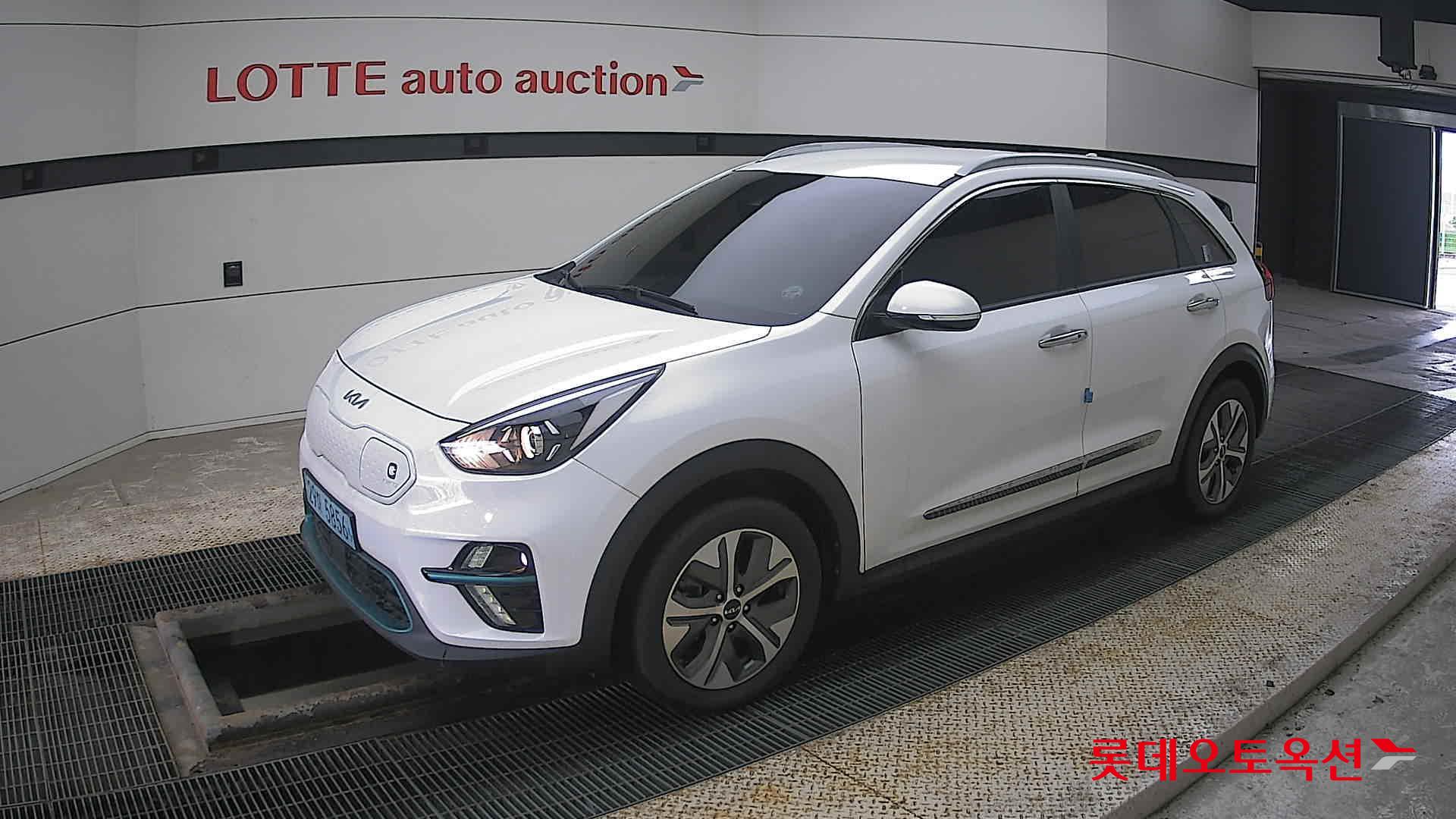 Kia Niro EV id 3809995 из Кореи 13