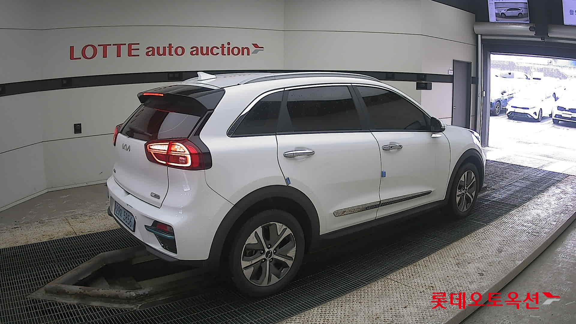 Kia Niro EV id 3809995 из Кореи 19