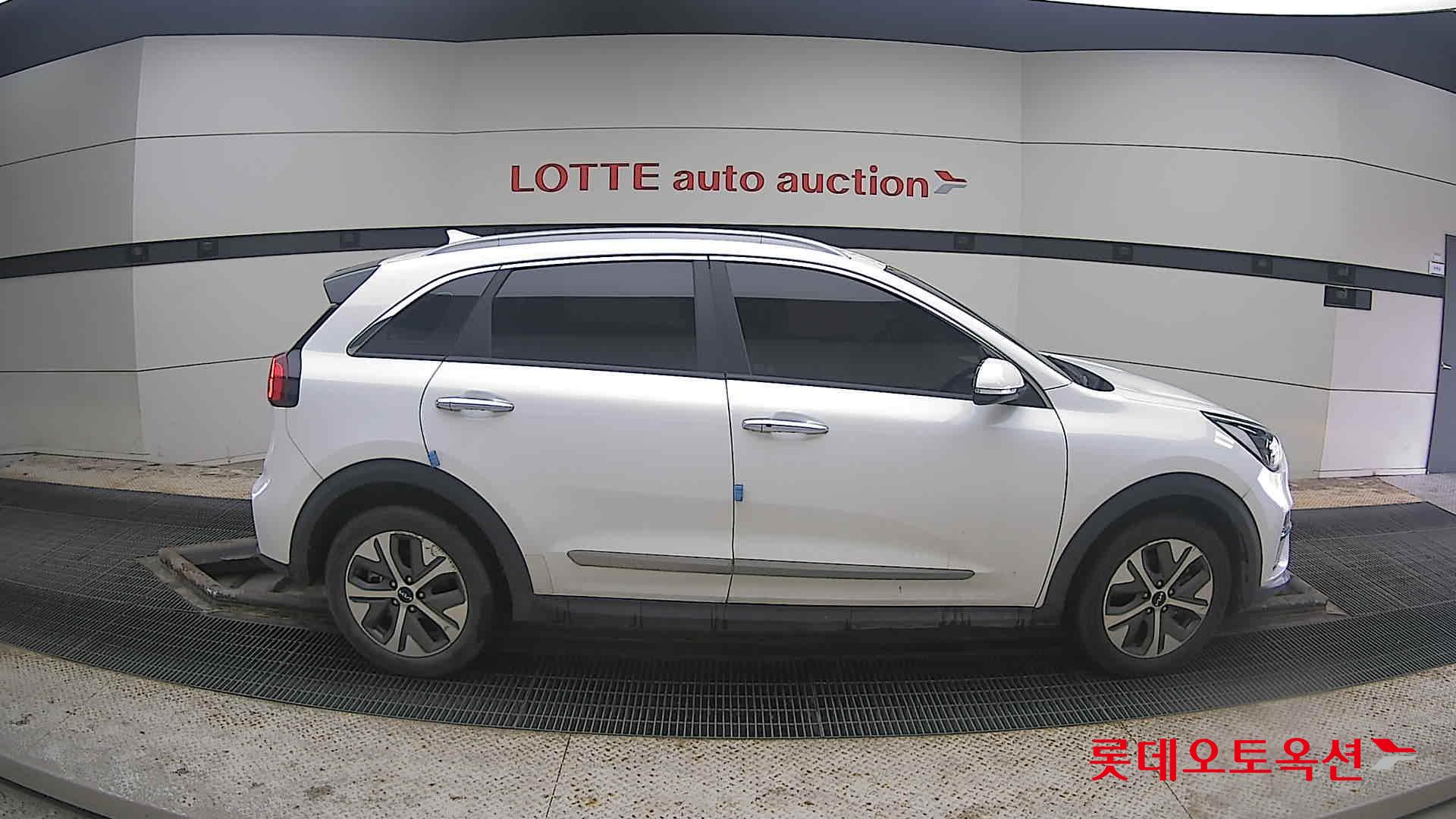Kia Niro EV 2022 Snow White Pearl (optional) из Кореи, фото 3