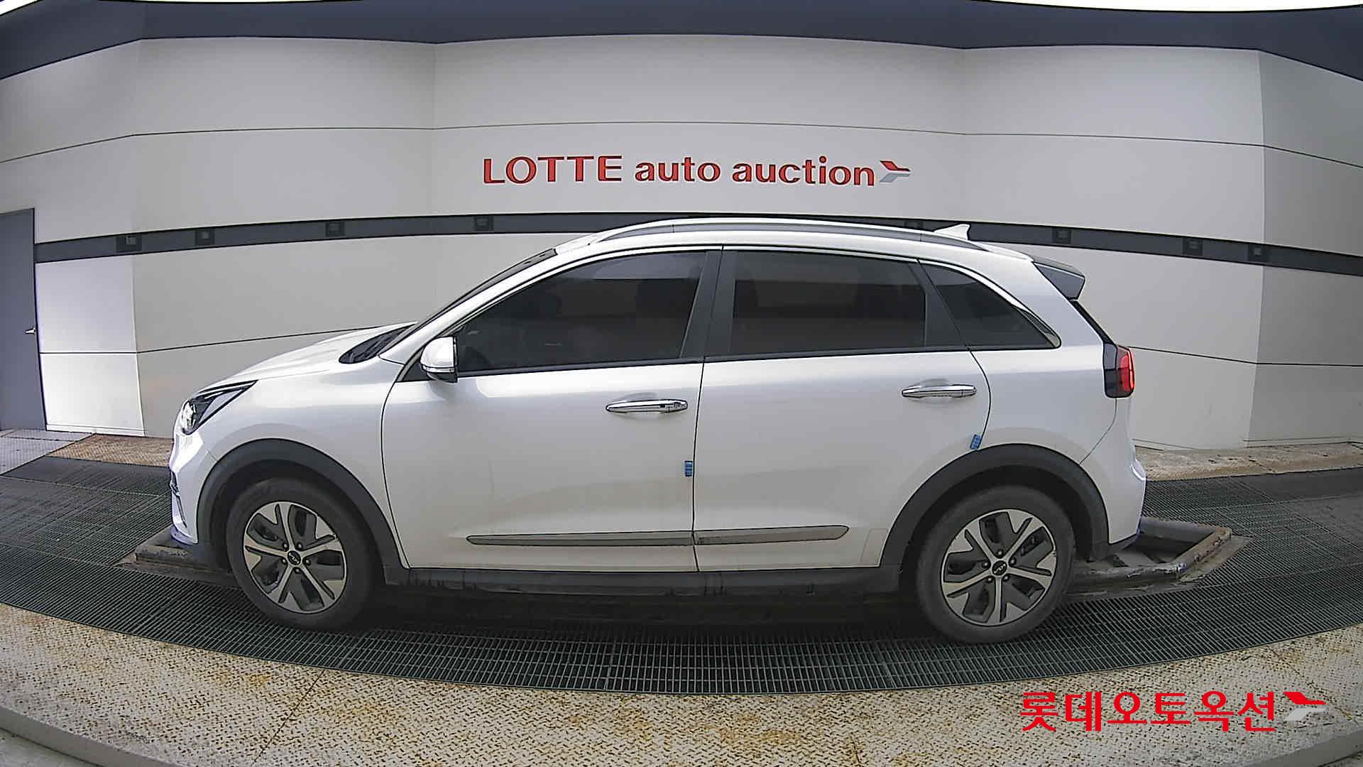 Kia Niro EV id 3809991 из Кореи 7