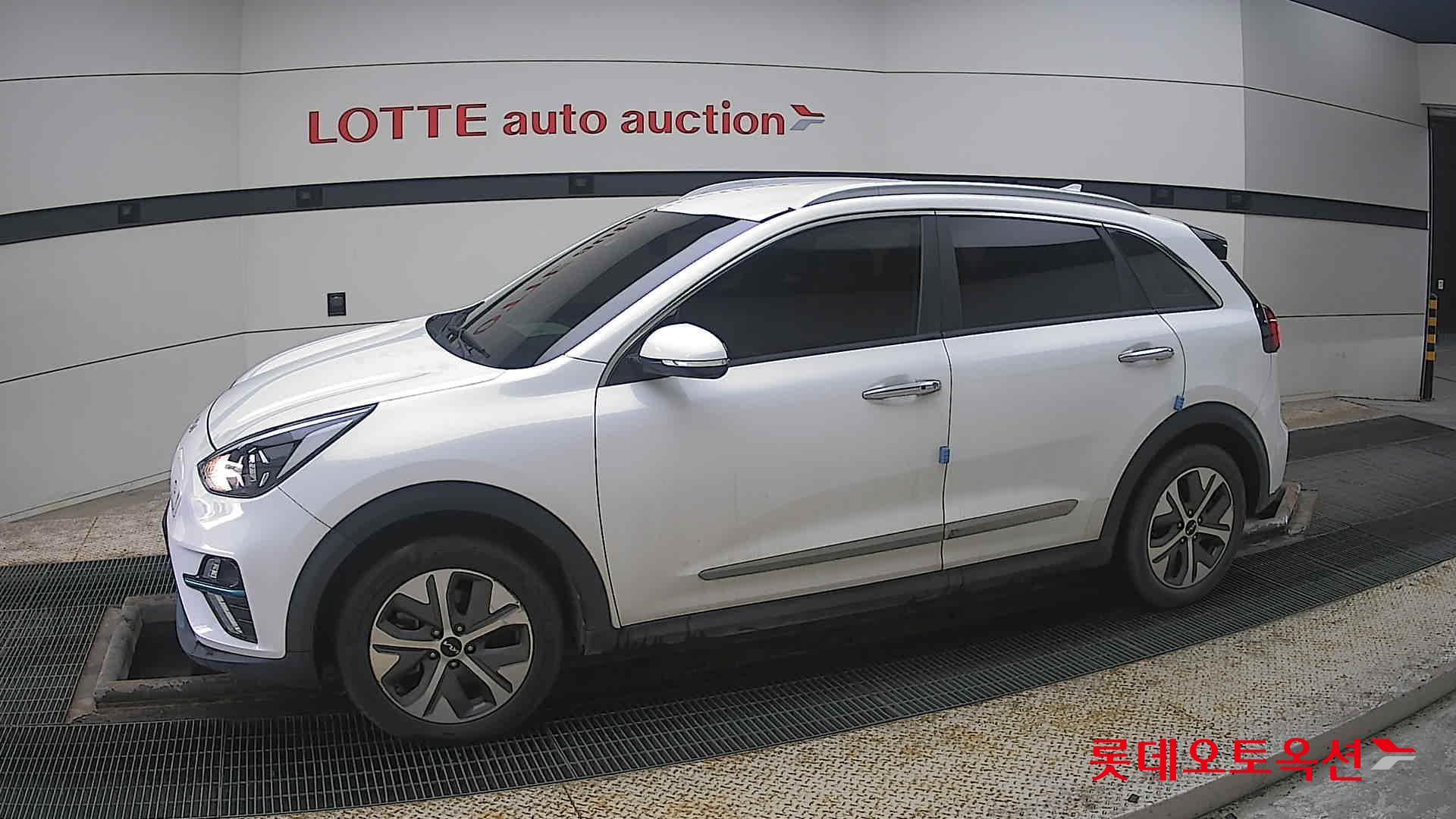 Kia Niro EV id 3809991 из Кореи 12