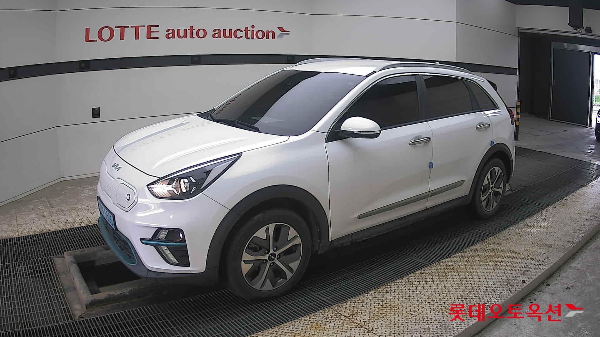 Kia Niro EV id 3809991 из Кореи 13