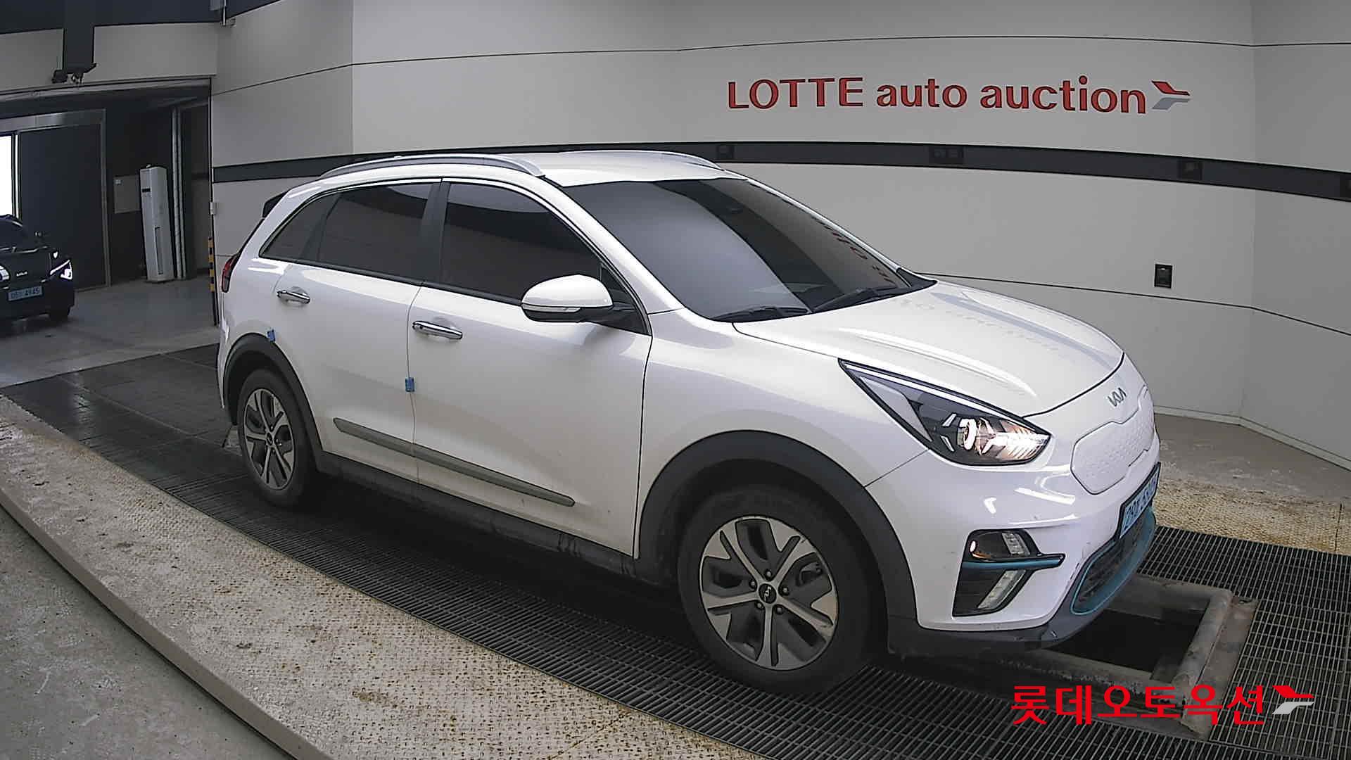 Kia Niro EV id 3809991 из Кореи 16