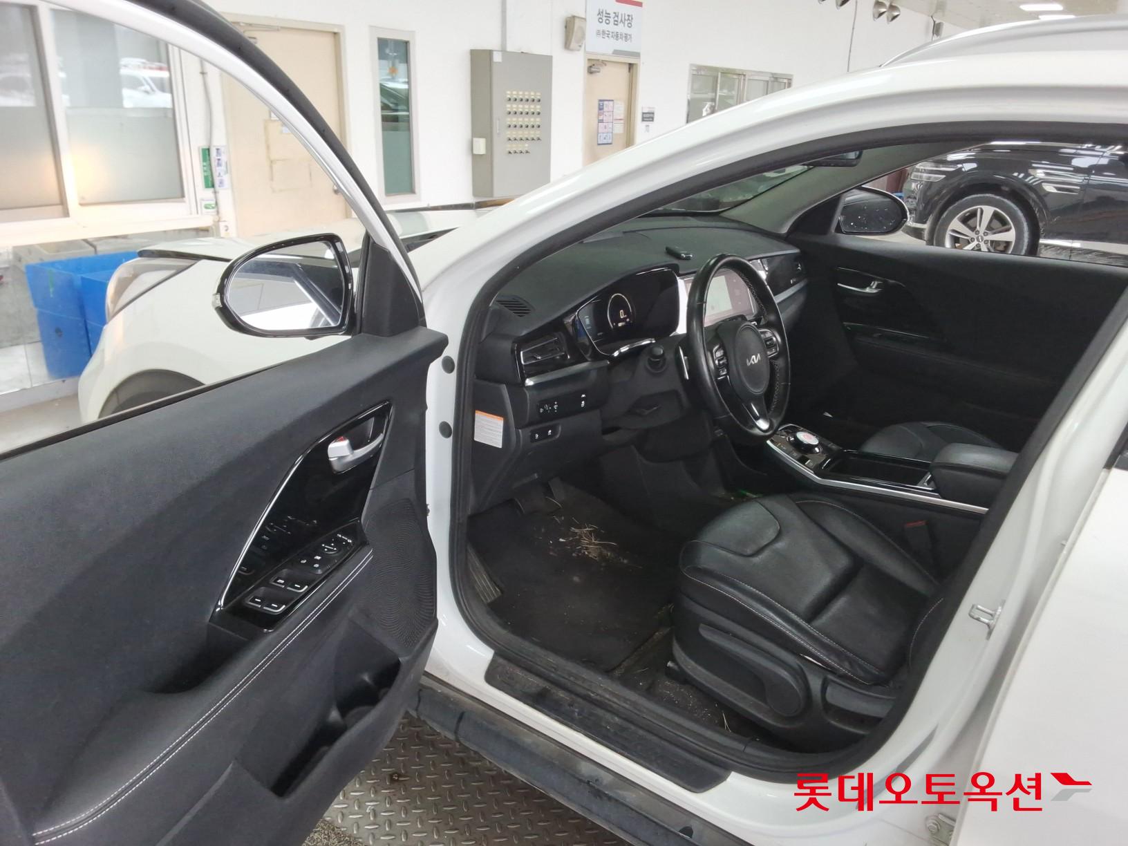 Kia Niro EV id 3809991 из Кореи 35