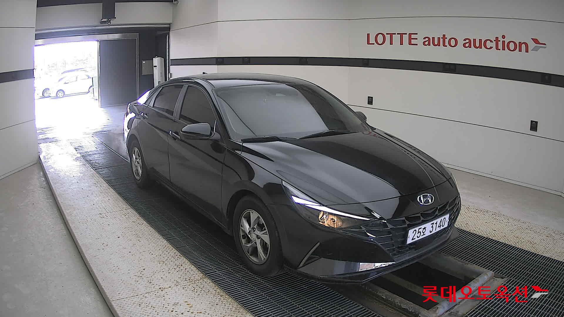 Hyundai Avante 2021 Phantom Black Pearl из Кореи, фото 2