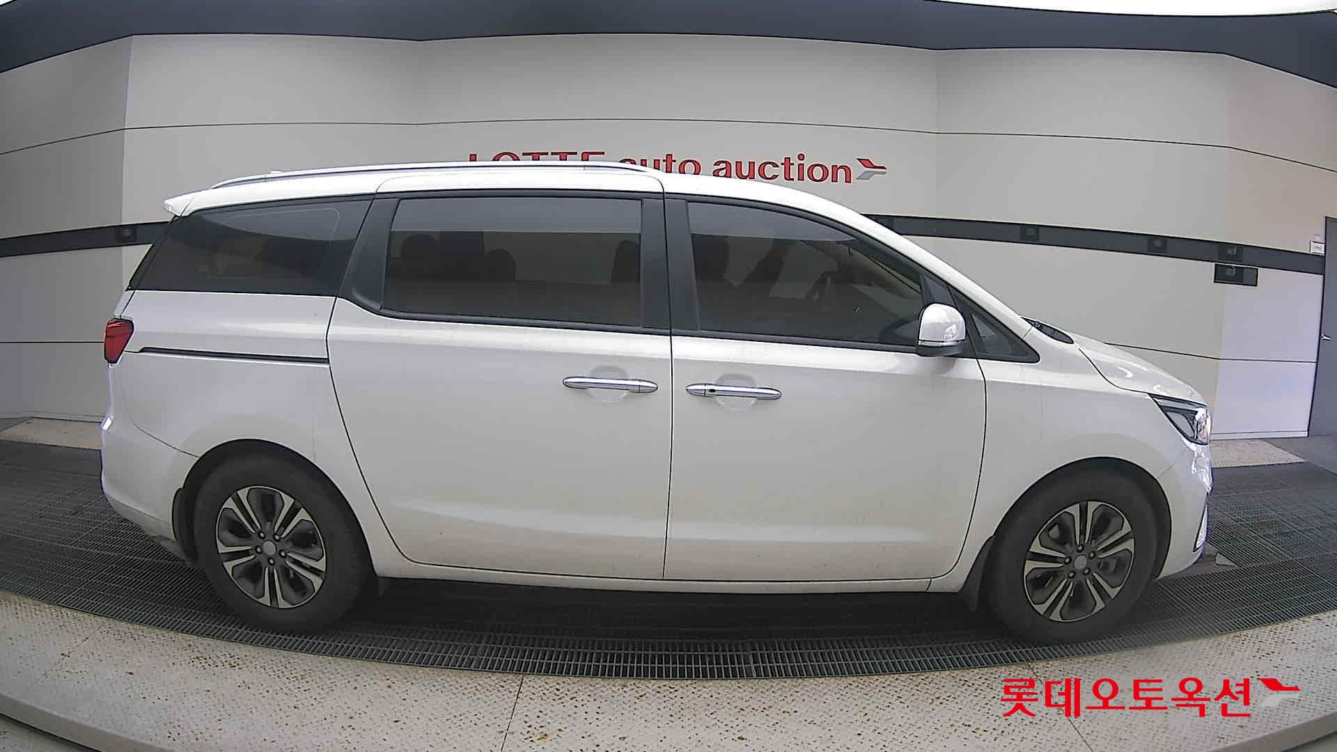 Kia Carnival 2020 Pure White из Кореи, фото 3