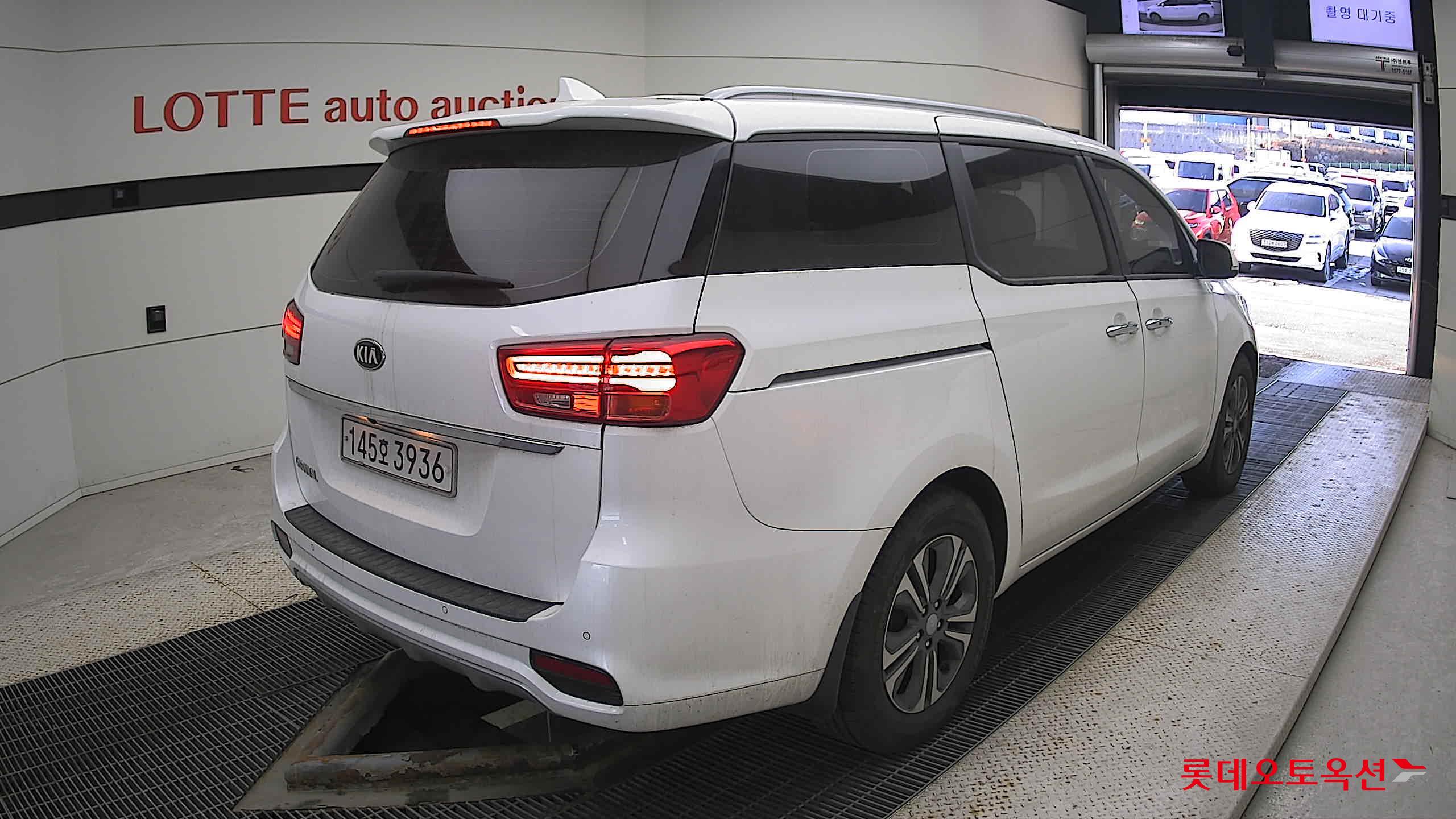 Kia Carnival 2020 Pure White из Кореи, фото 4