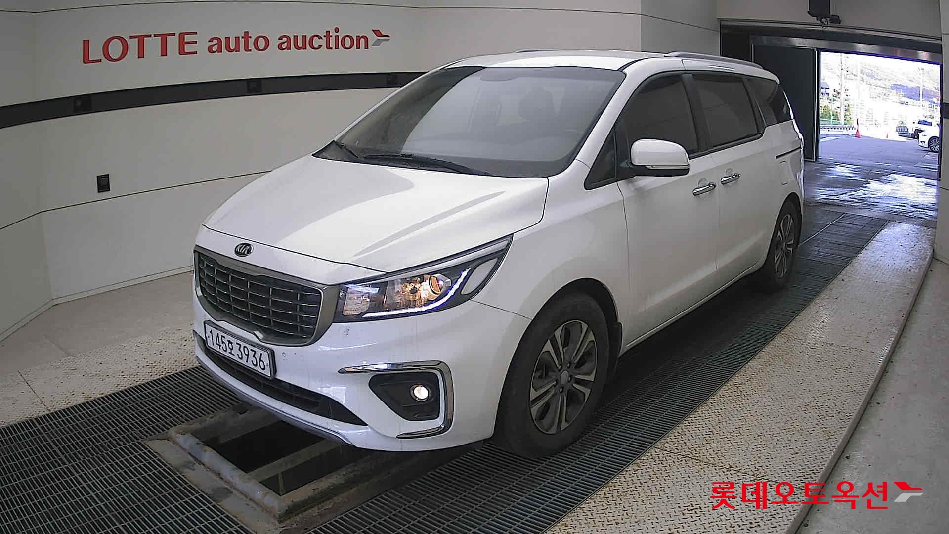 Kia Carnival id 3633601 из Кореи 14