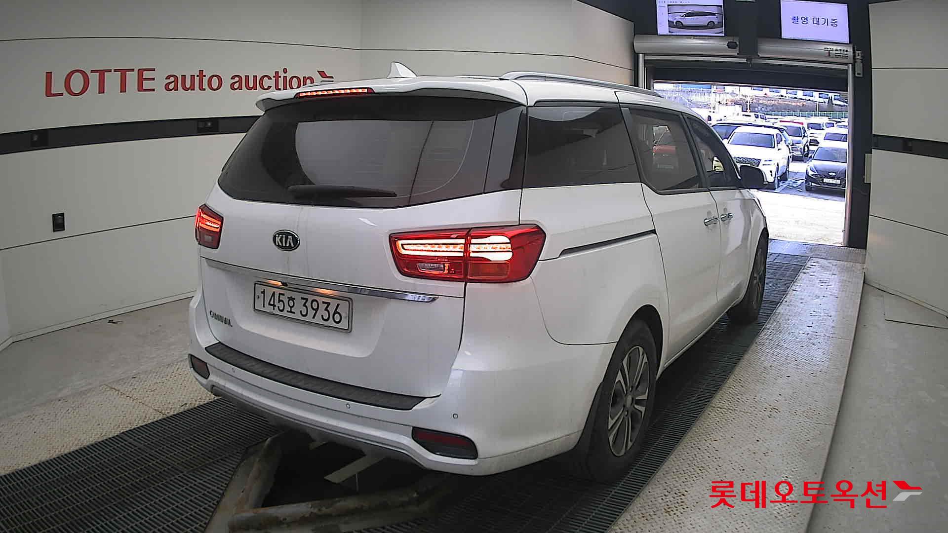 Kia Carnival id 3633601 из Кореи 20