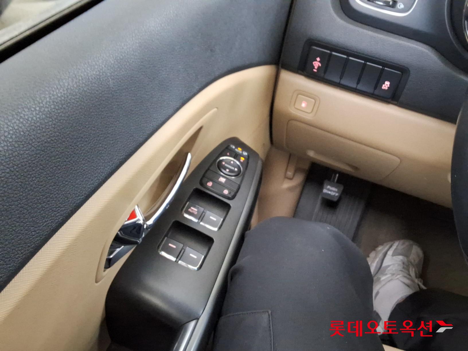 Kia Carnival id 3633601 из Кореи 28