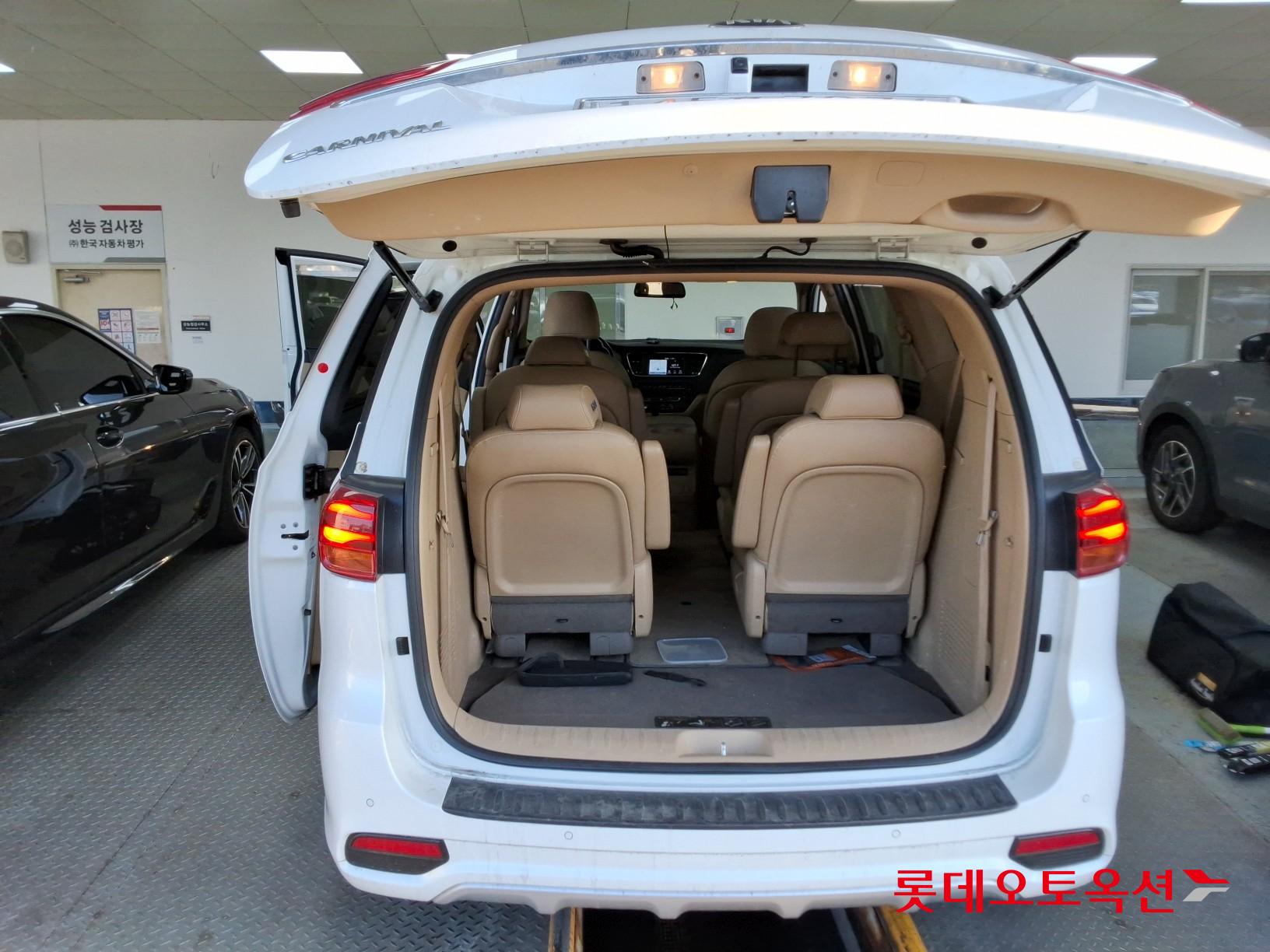 Kia Carnival id 3633601 из Кореи 37