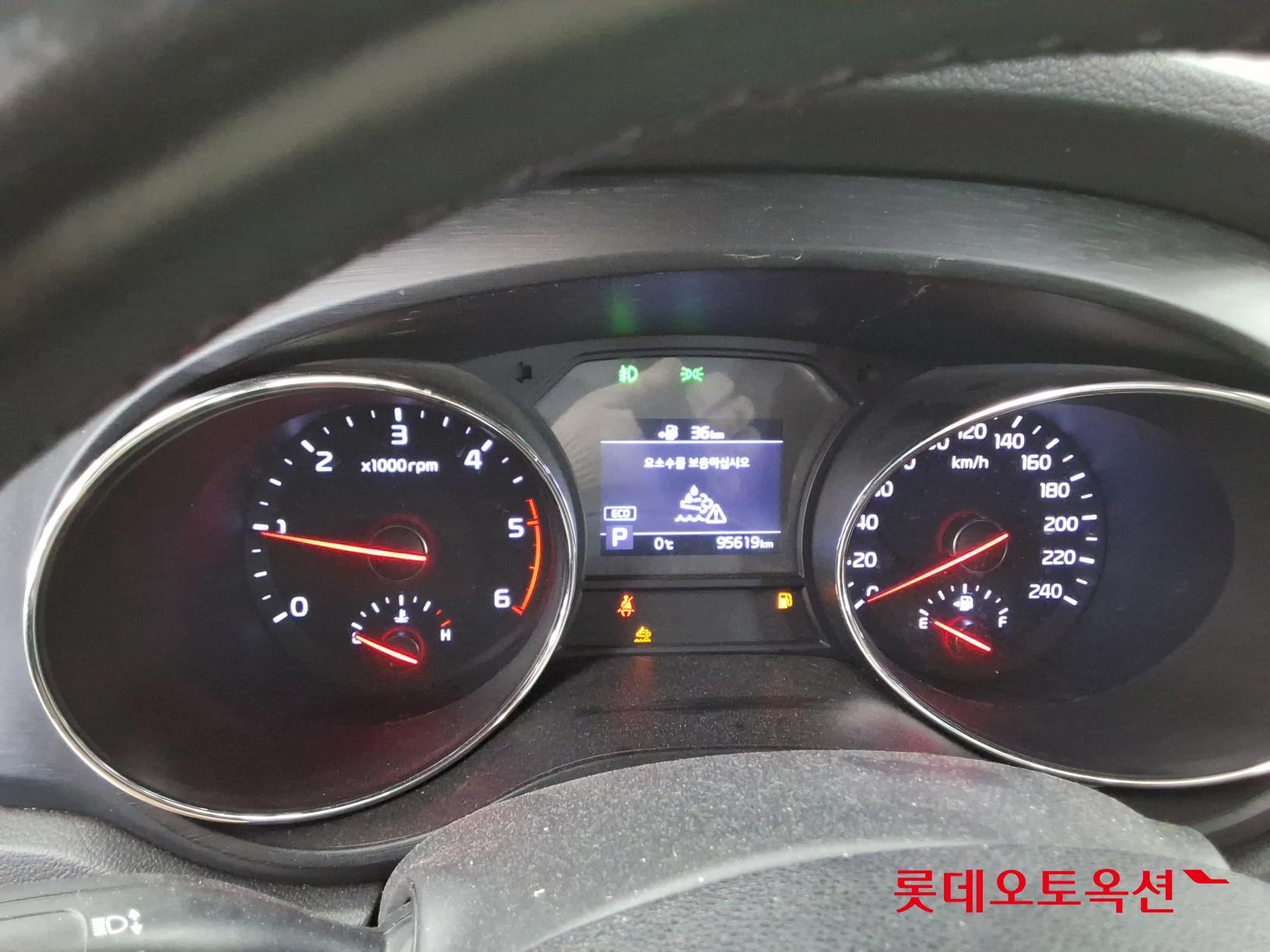 Kia Carnival id 3633601 из Кореи 38