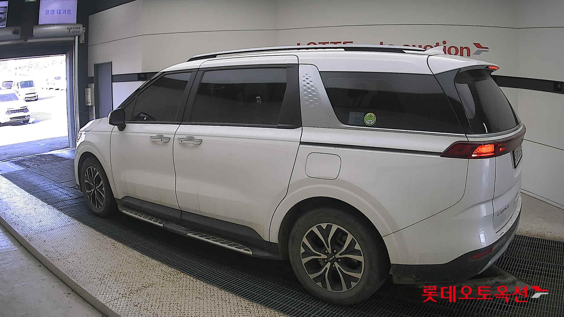 Kia Carnival id 3633637 из Кореи 10