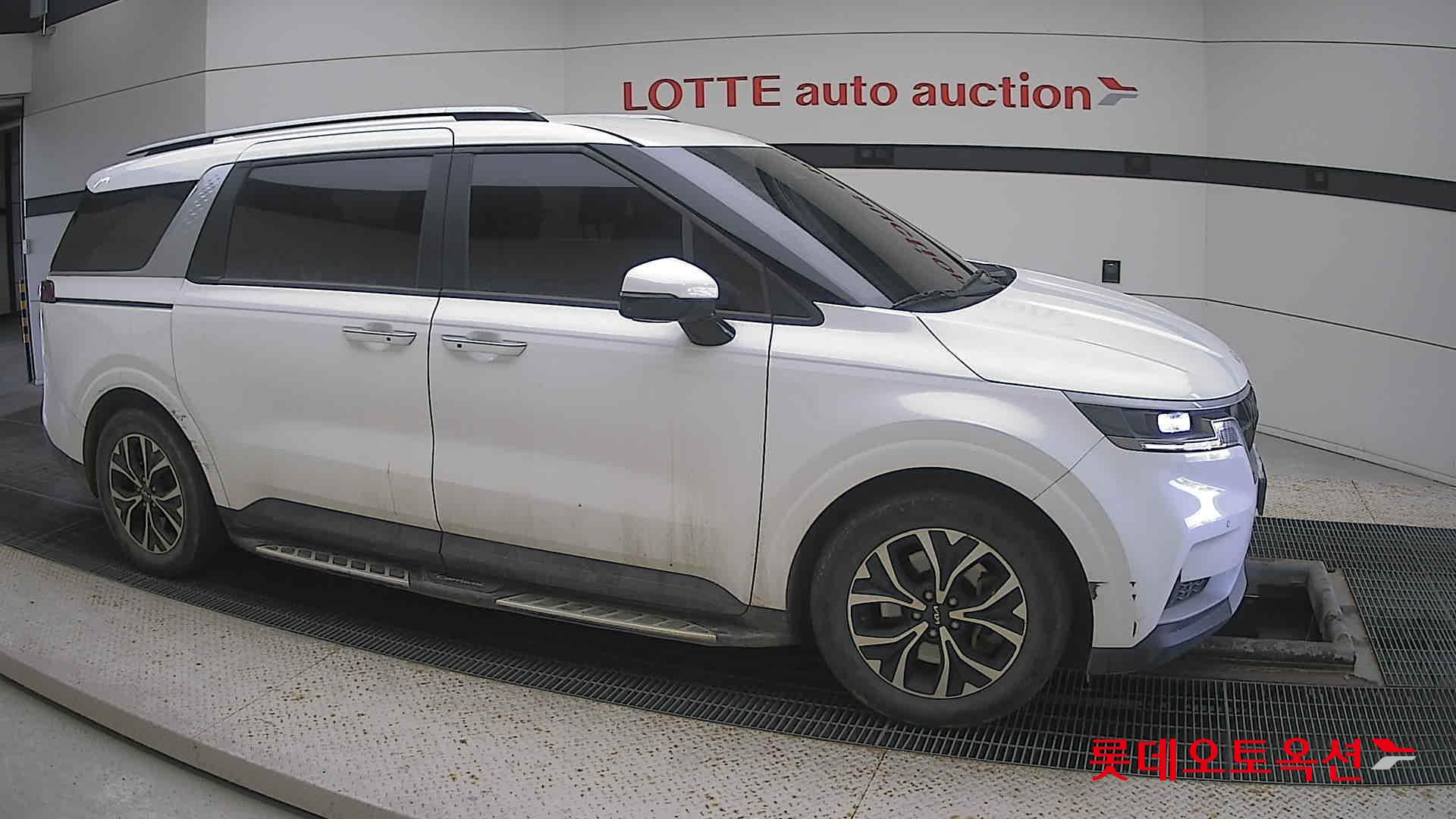 Kia Carnival id 3633637 из Кореи 17