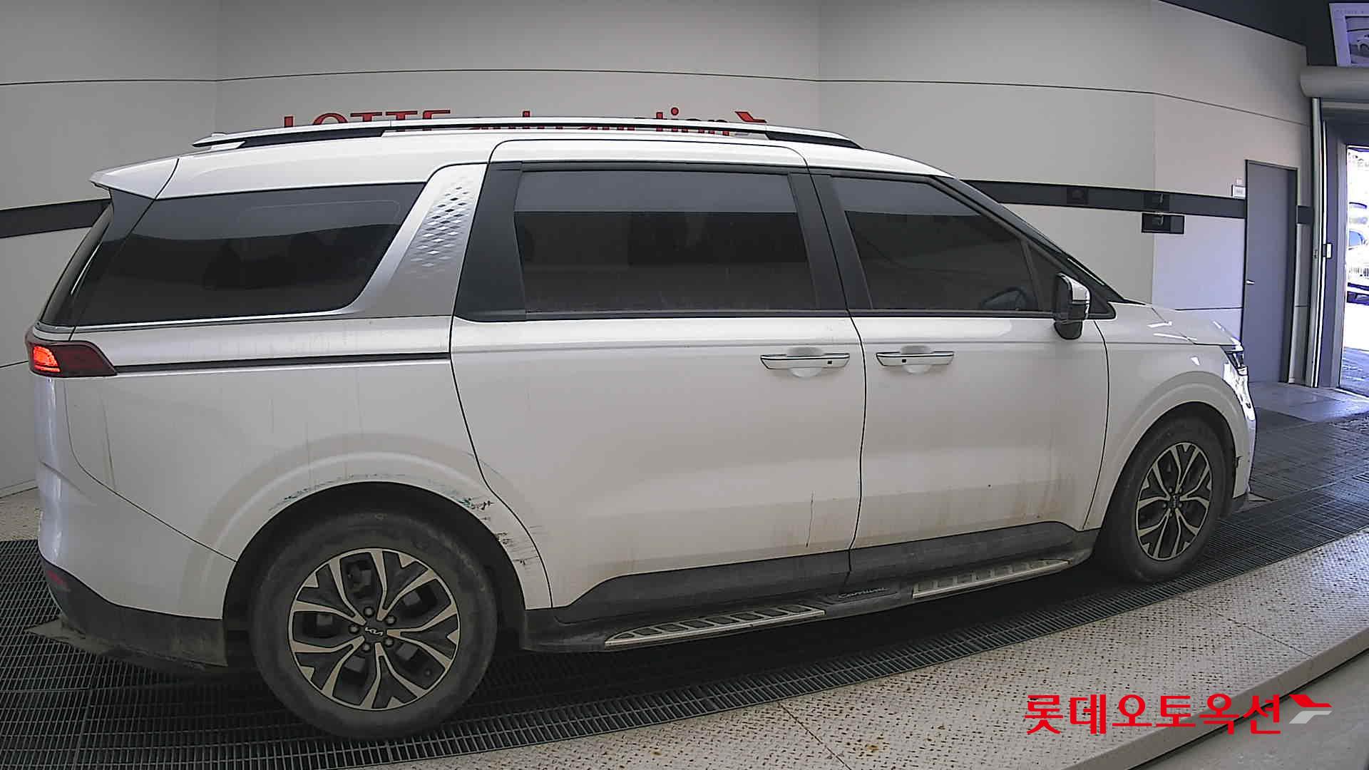 Kia Carnival id 3633637 из Кореи 18