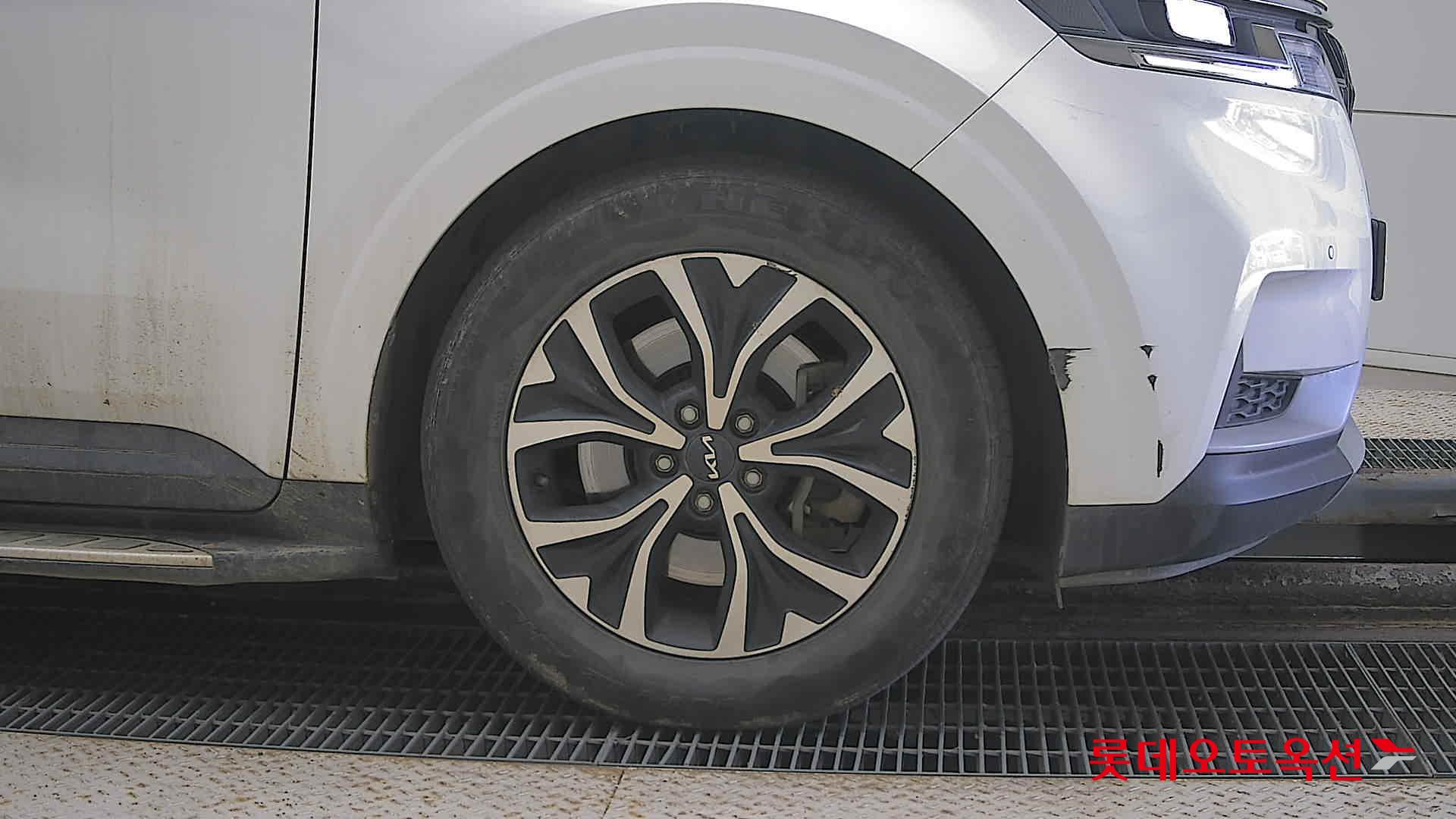 Kia Carnival id 3633637 из Кореи 23