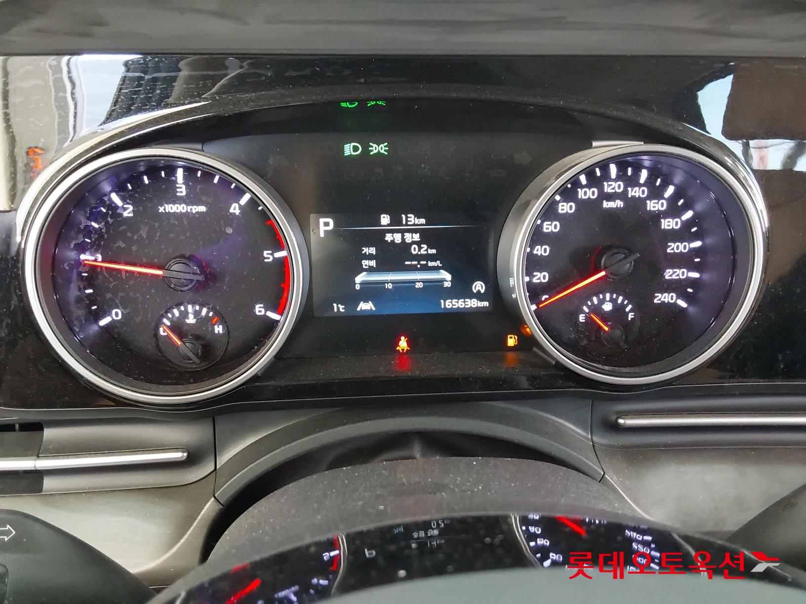 Kia Carnival id 3633637 из Кореи 30