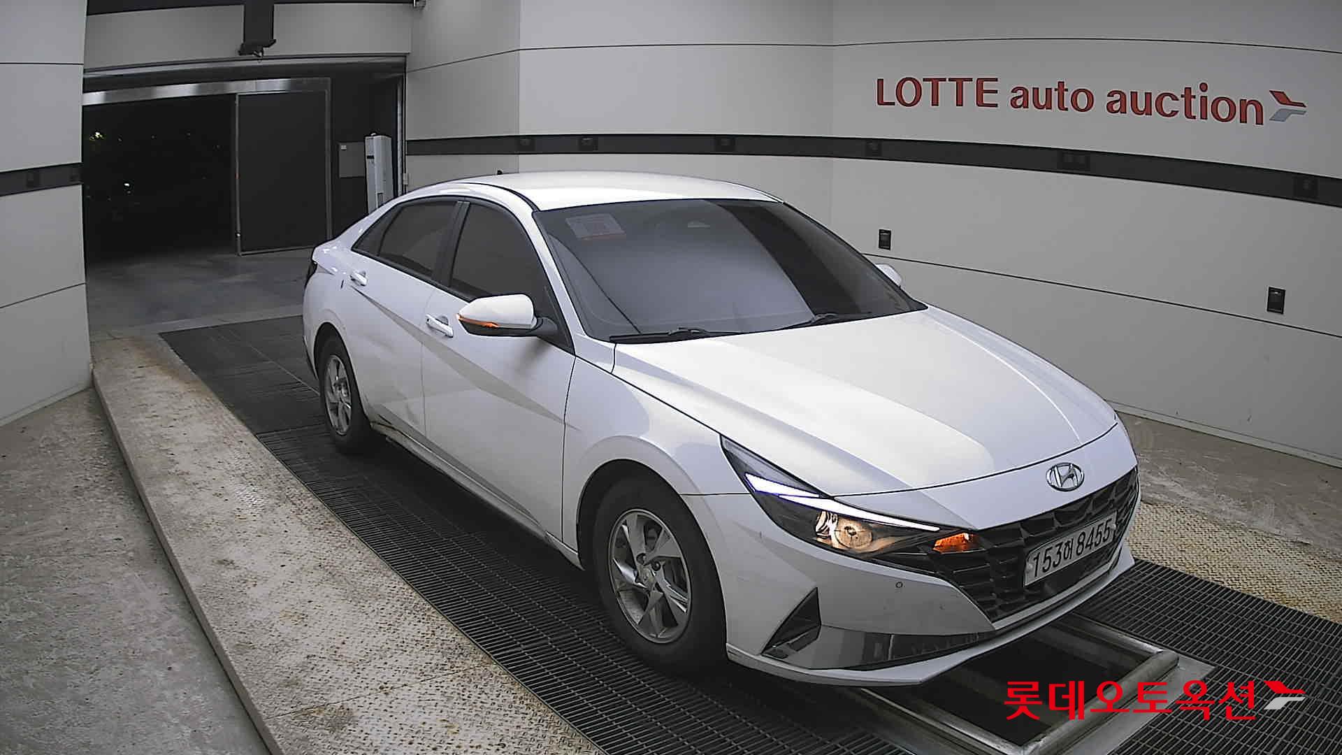 Hyundai Elantra - 6