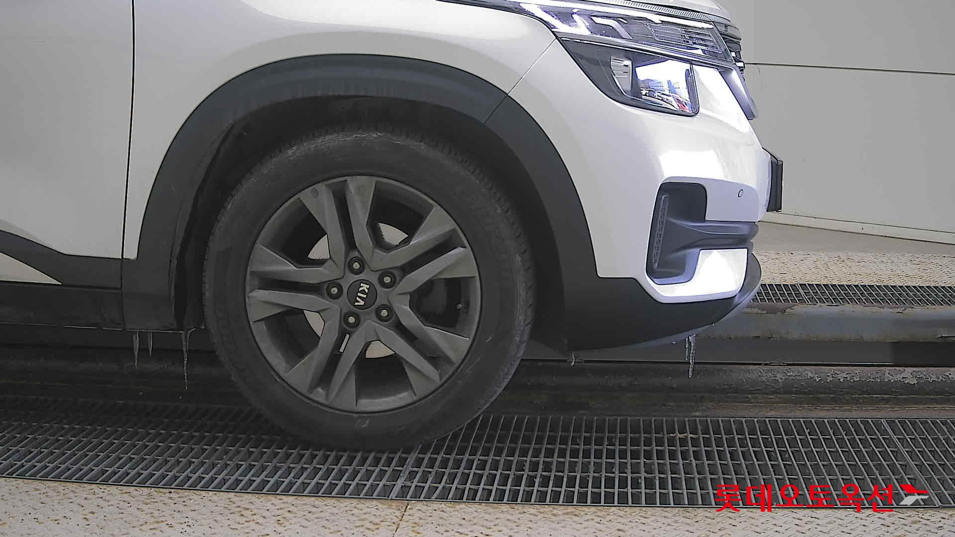 Kia Seltos id 3628837 из Кореи 23