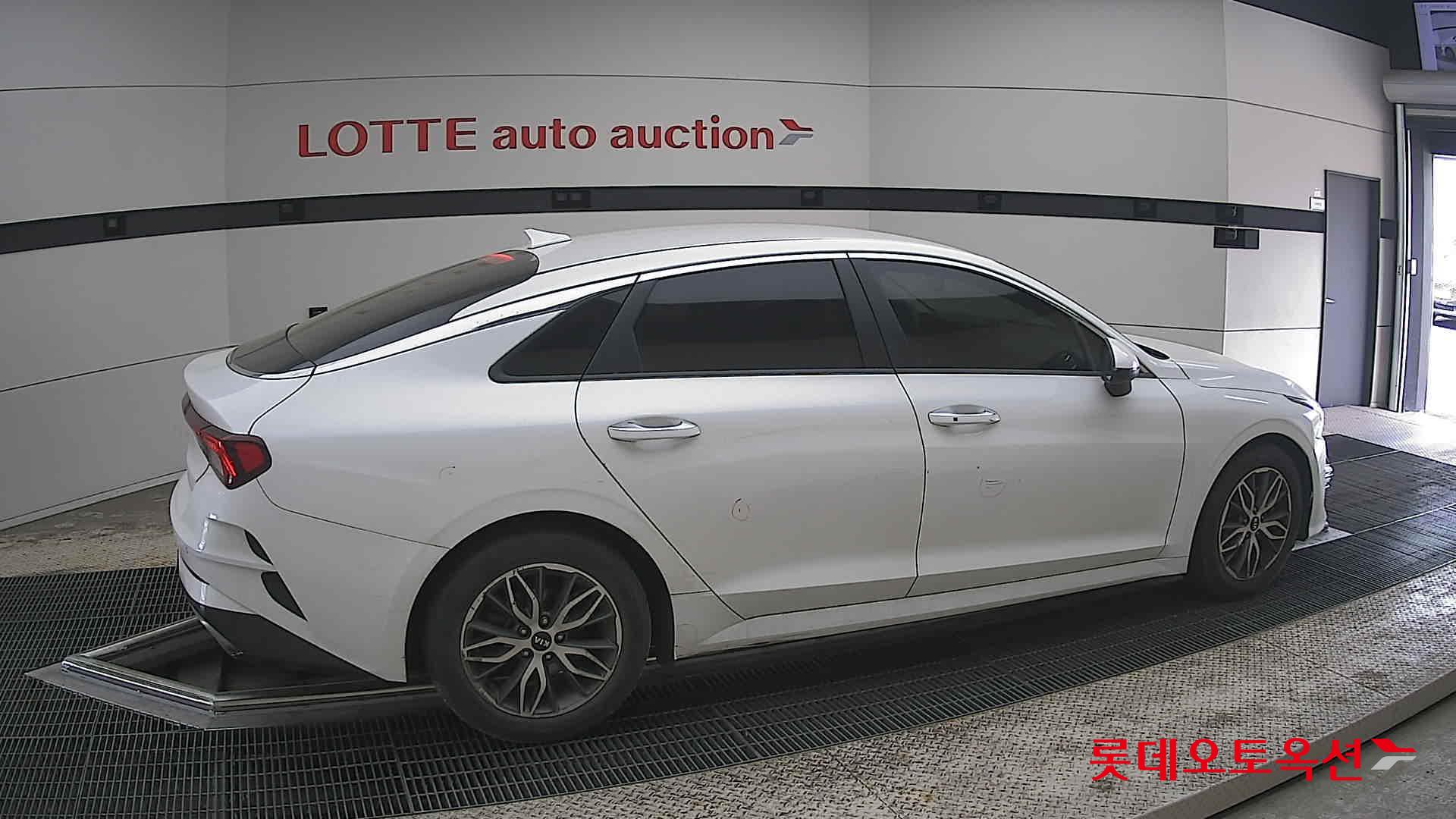 Kia K5 2021 - Image 20