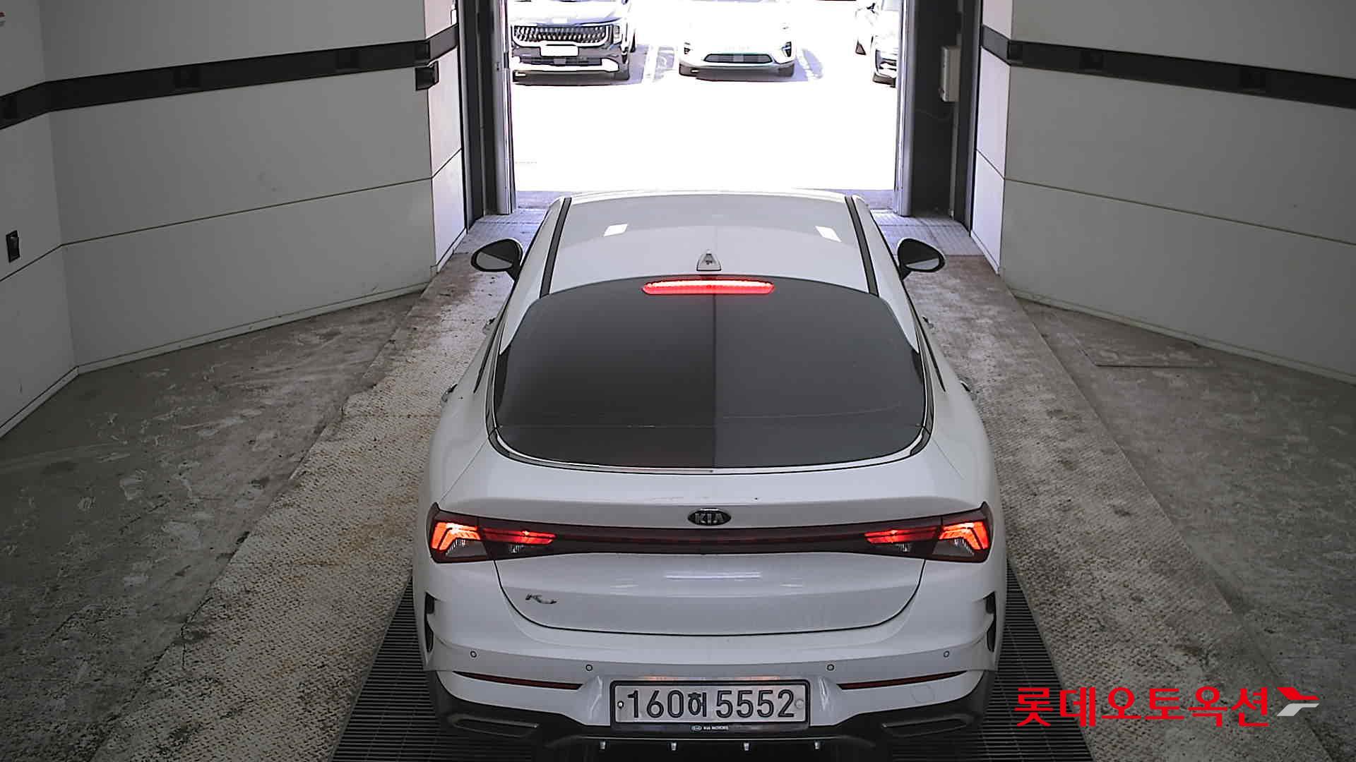 كيا K5 2021 - صورة 17