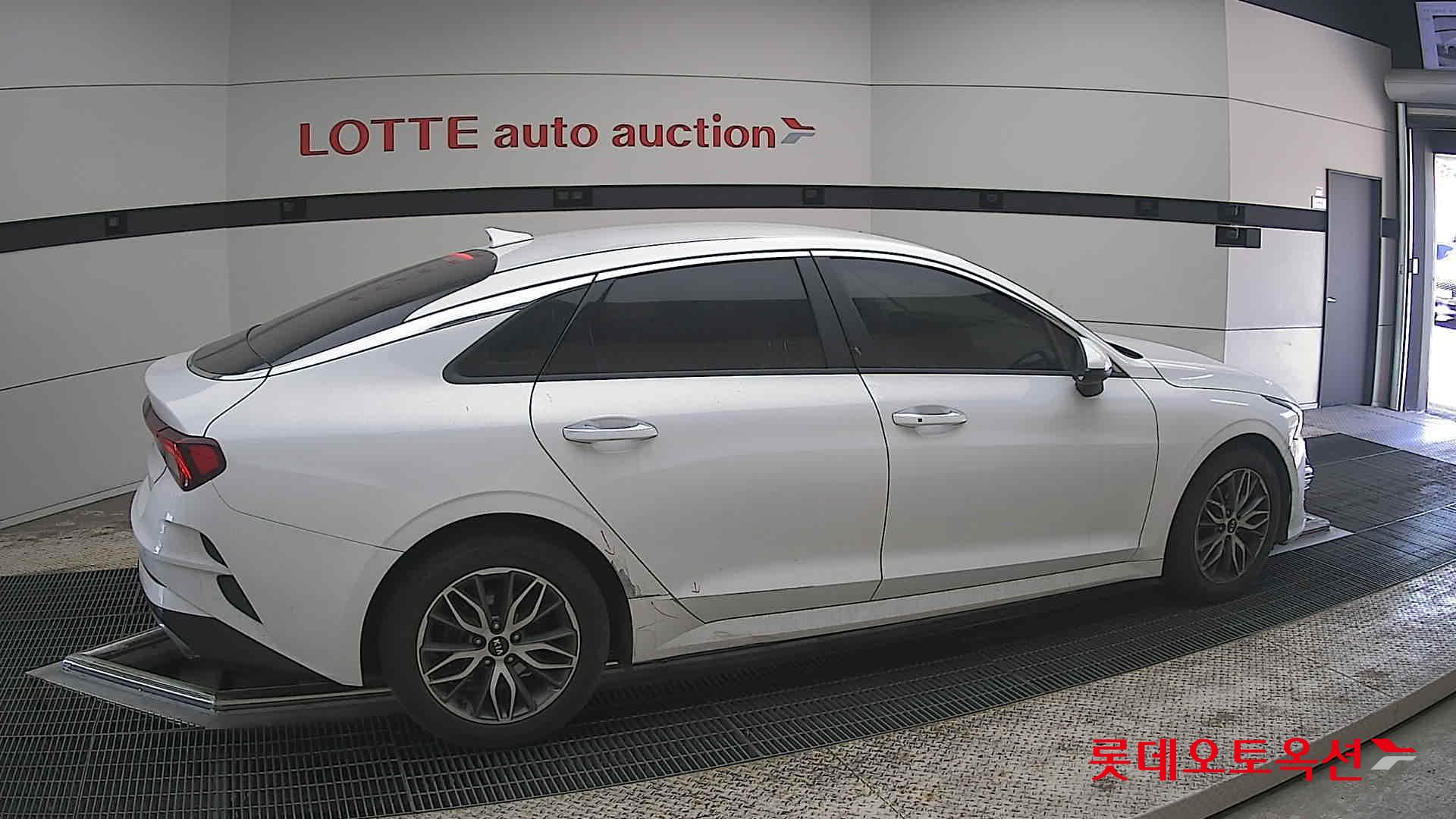 كيا K5 2021 - صورة 20