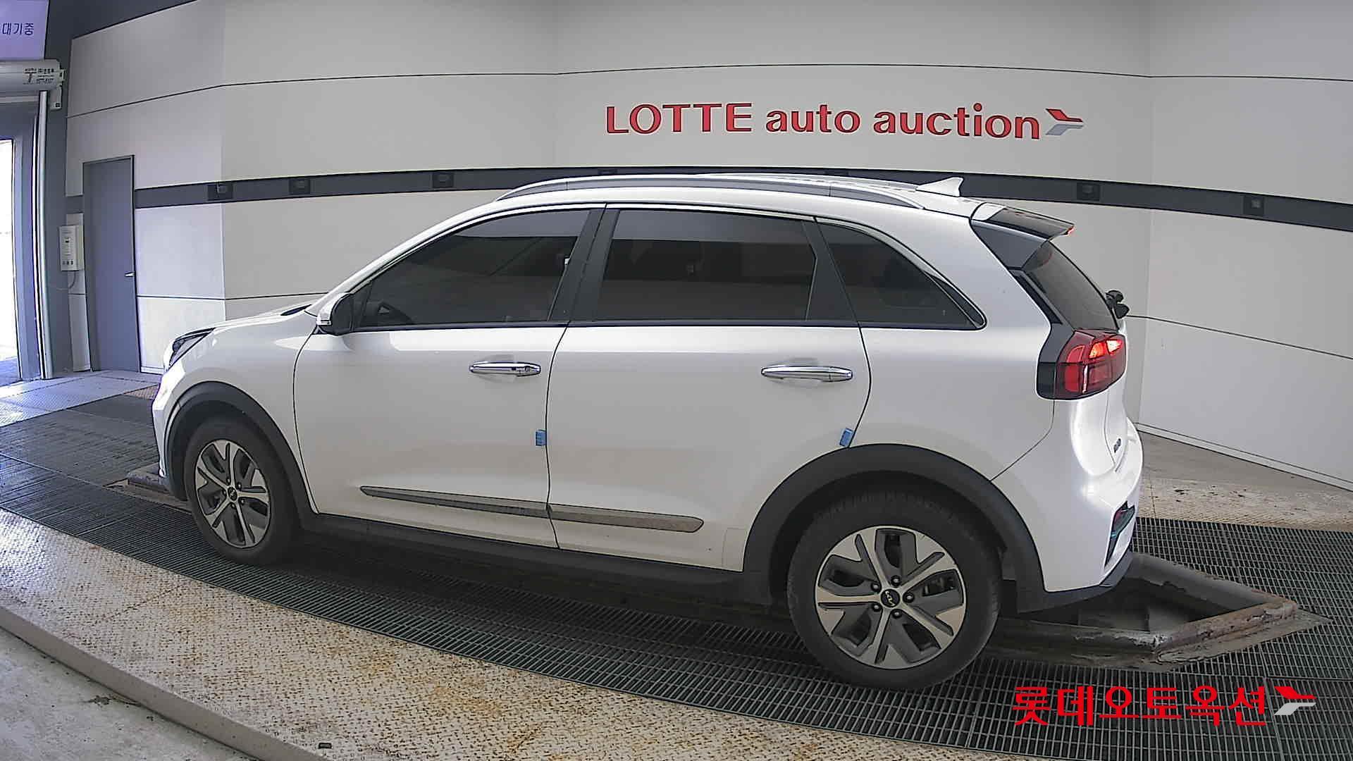 Kia Niro EV id 3816400 из Кореи 11