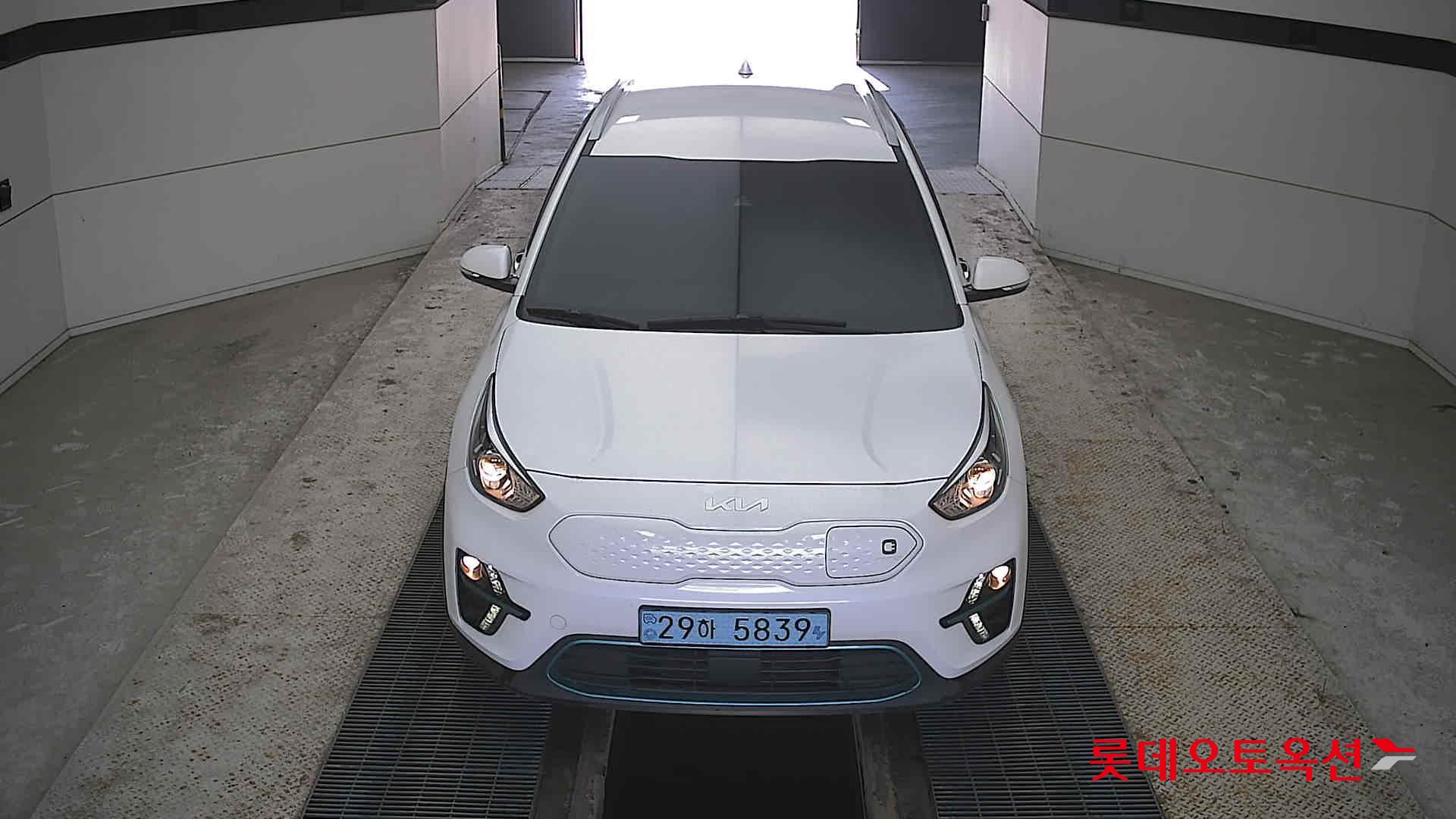 Kia Niro EV id 3816379 из Кореи 8