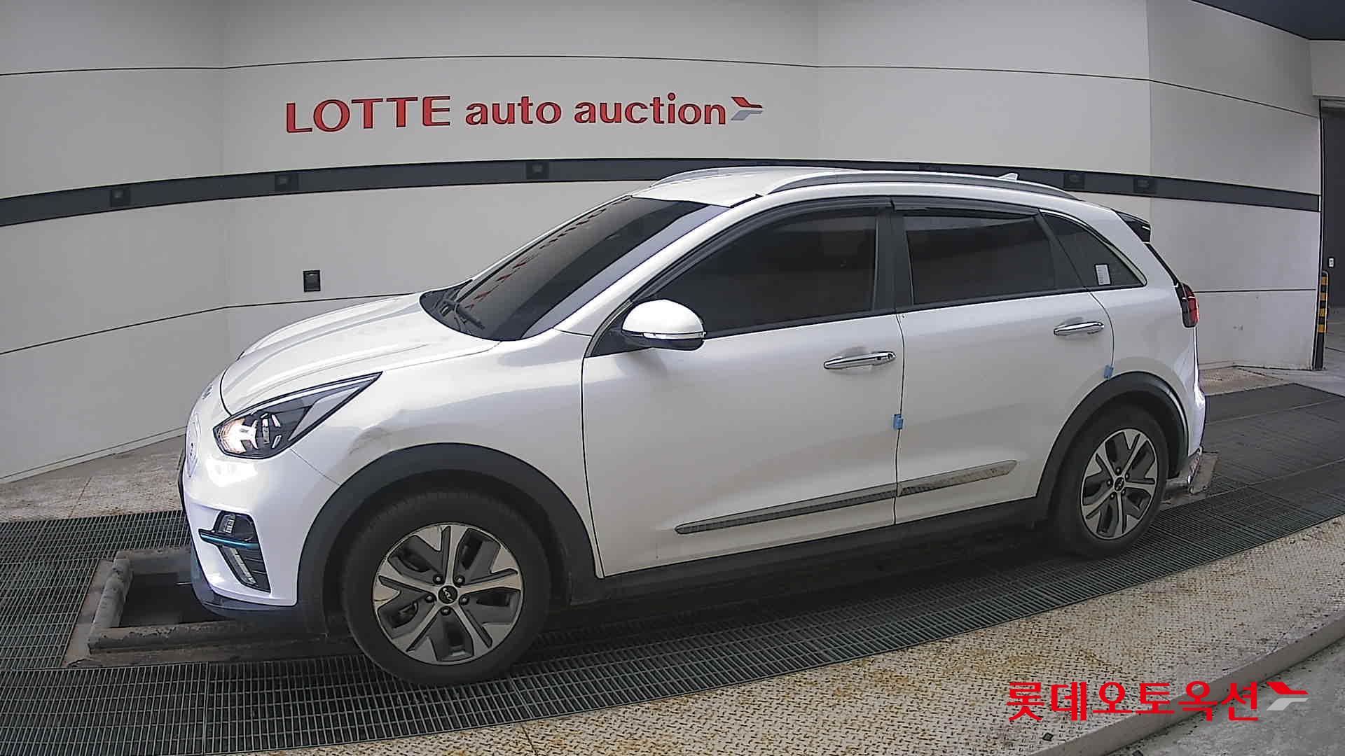 Kia Niro EV id 3816379 из Кореи 12