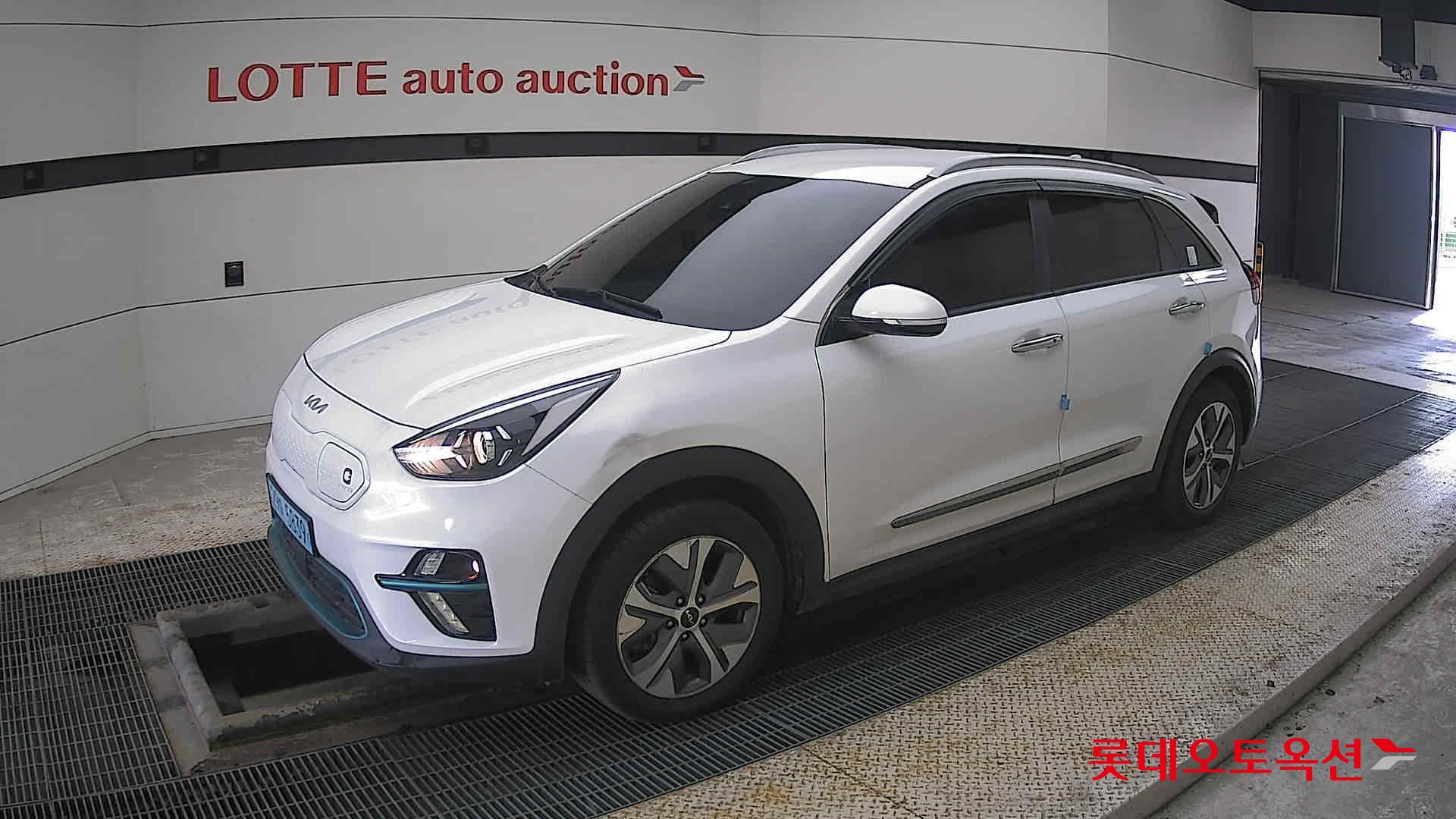 Kia Niro EV id 3816379 из Кореи 13