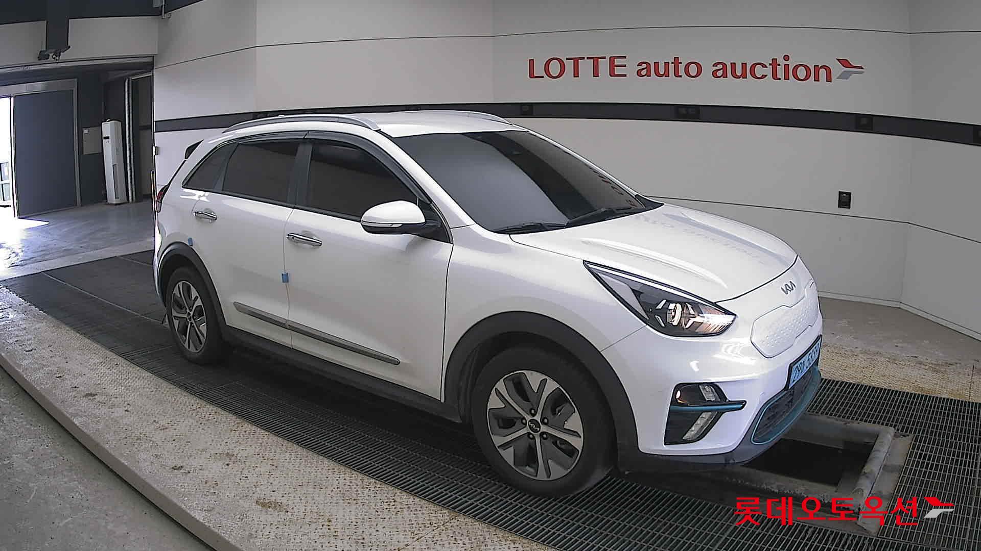 Kia Niro EV id 3816379 из Кореи 16